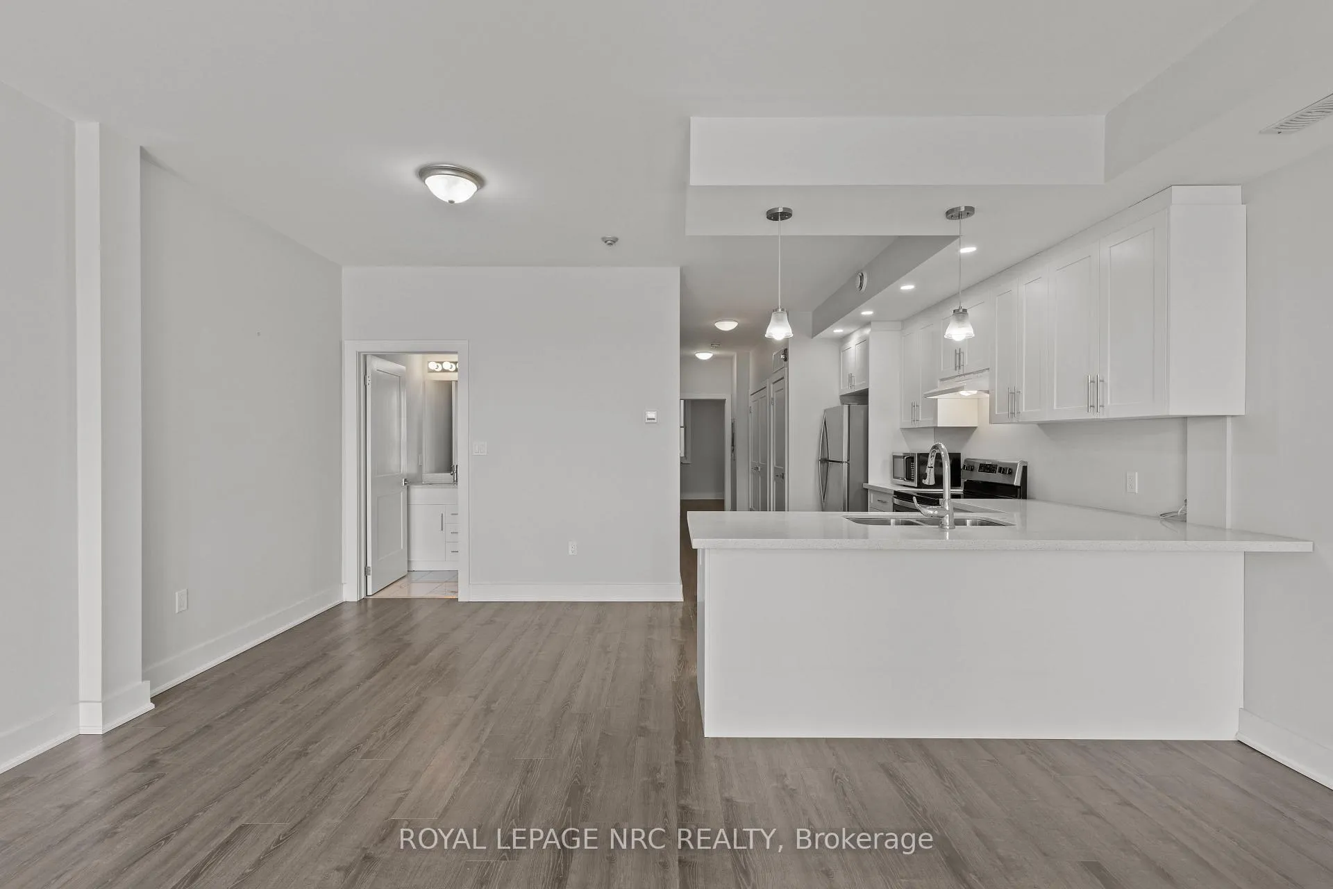 Photo 11 of Unit 106, 3710 Main Street, Niagara Falls, Chippawa — HOMEH