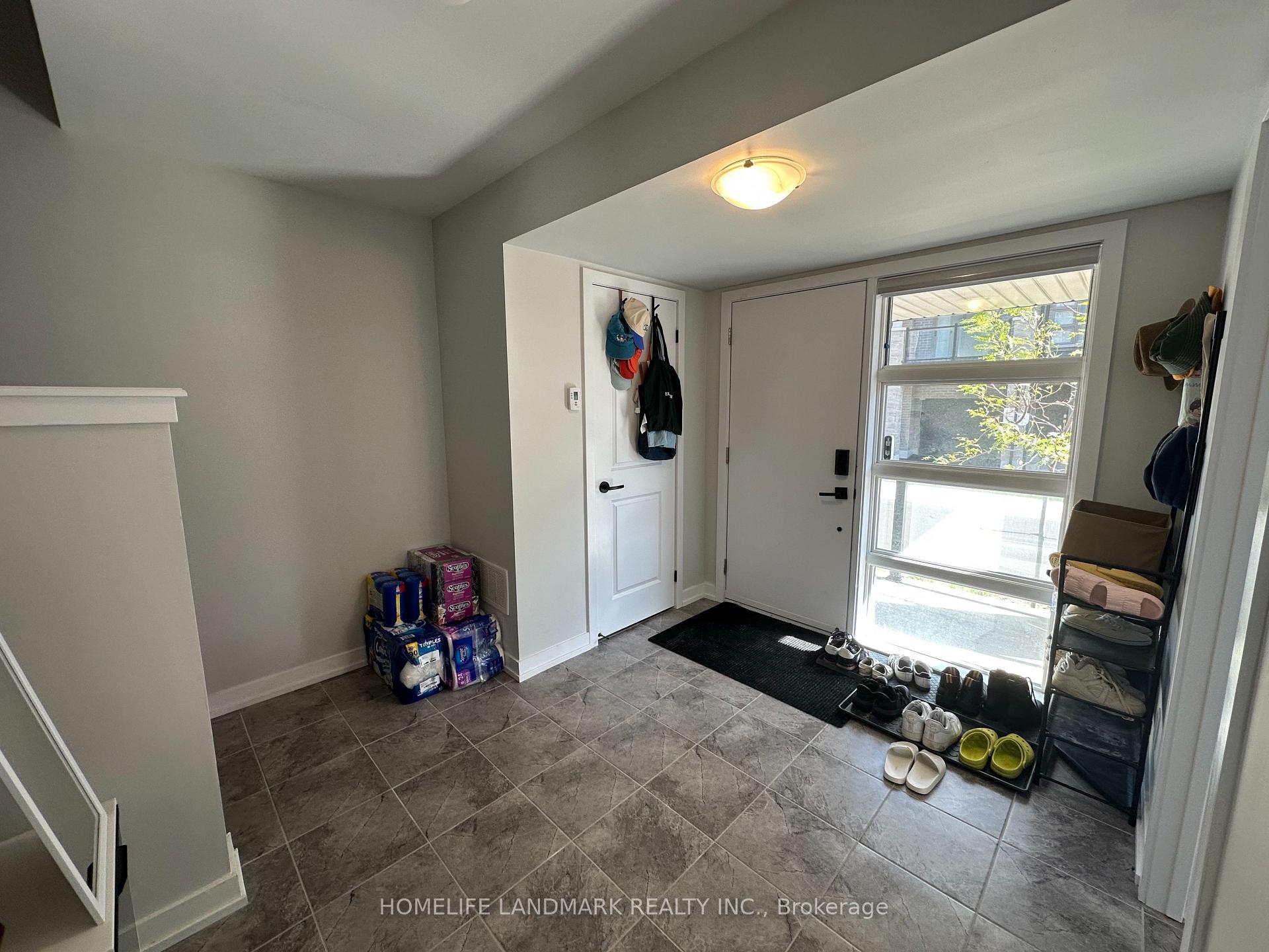 Photo 3 of 21 Gothenburg Lane, Markham, Angus Glen — HOMEH
