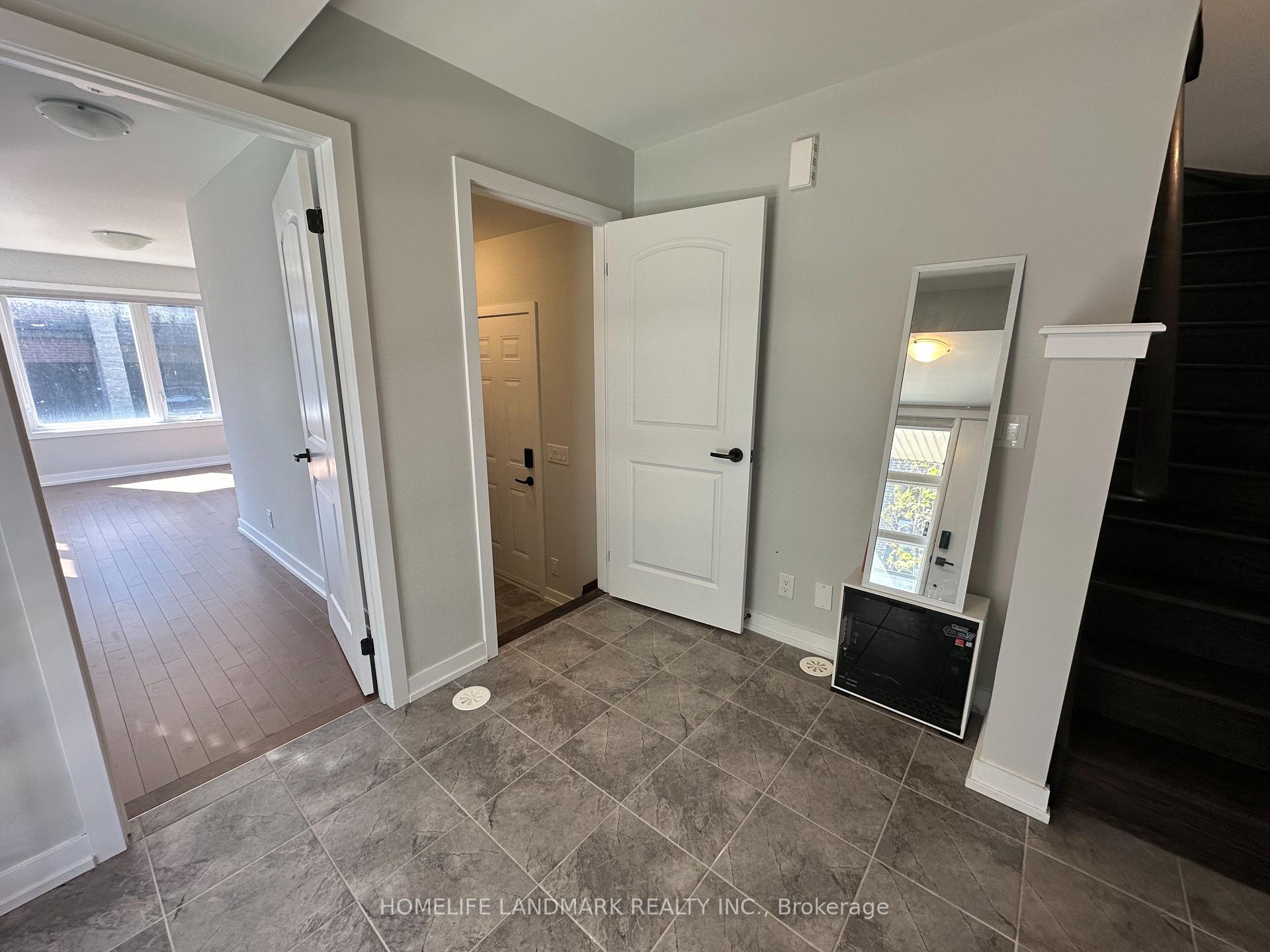 Photo 4 of 21 Gothenburg Lane, Markham, Angus Glen — HOMEH