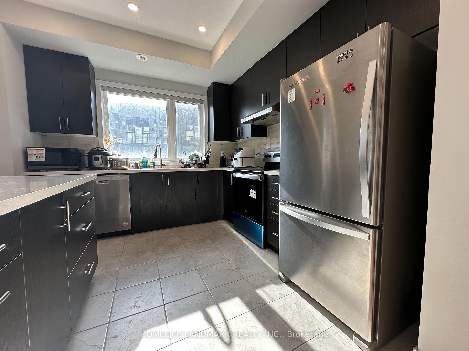 Photo 11 of 21 Gothenburg Lane, Markham, Angus Glen — HOMEH