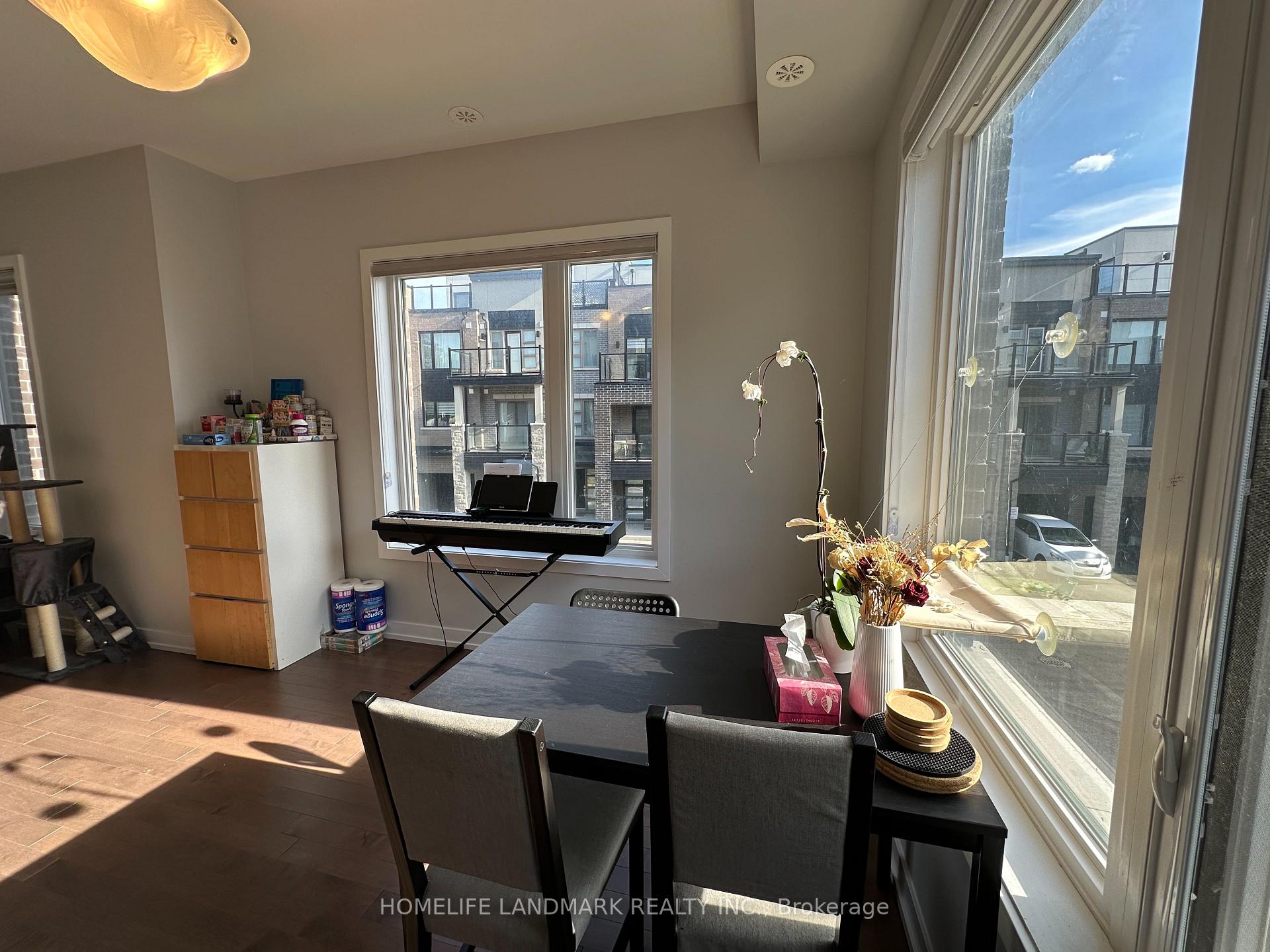 Photo 12 of 21 Gothenburg Lane, Markham, Angus Glen — HOMEH