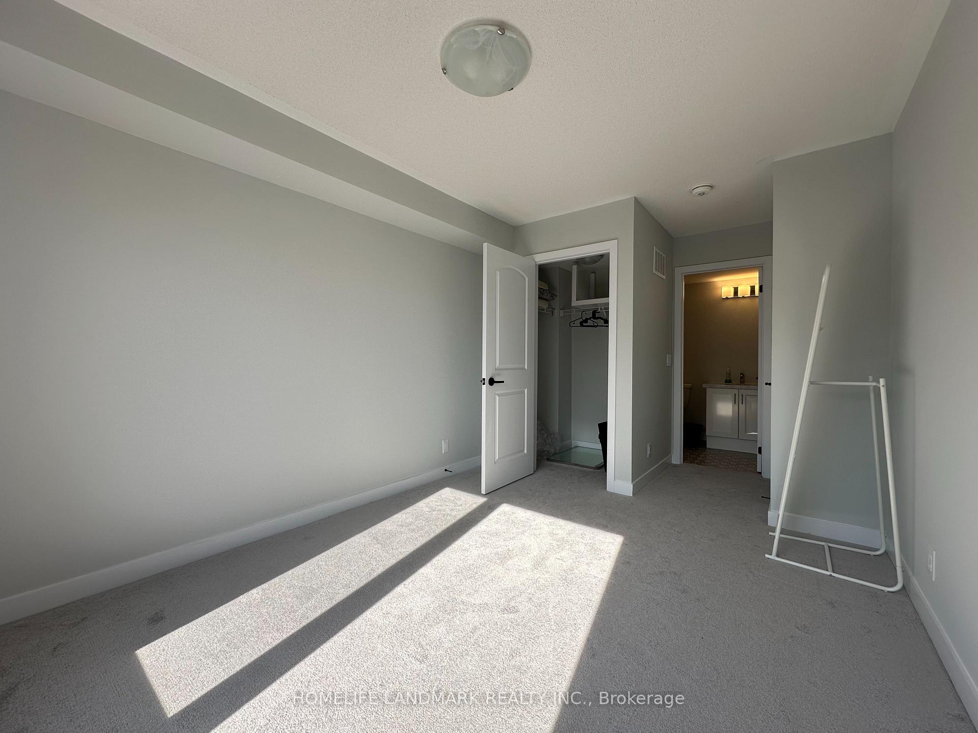 Photo 16 of 21 Gothenburg Lane, Markham, Angus Glen — HOMEH