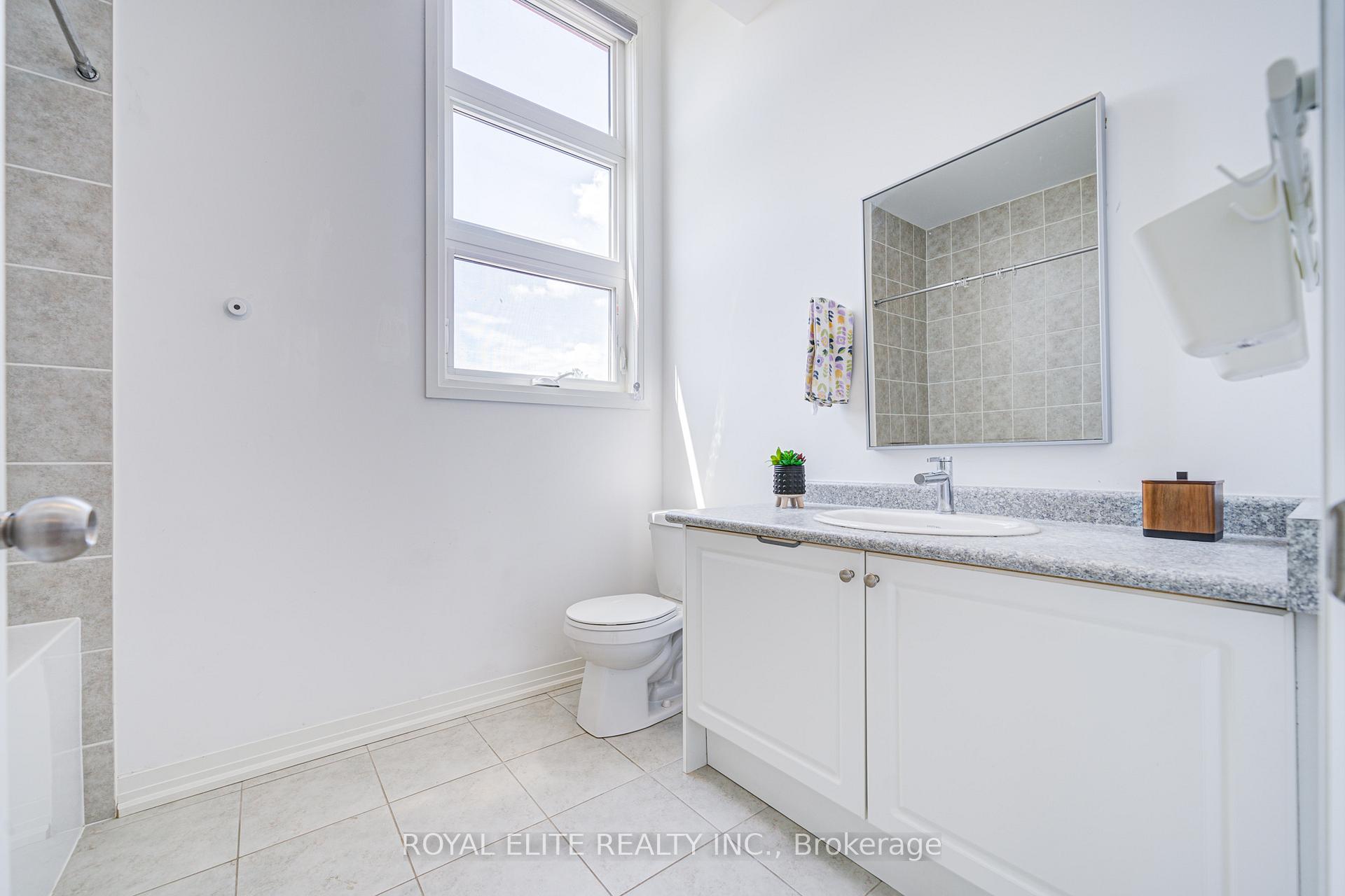 Photo 4 of 117 Markland Street, Markham, Cachet — HOMEH