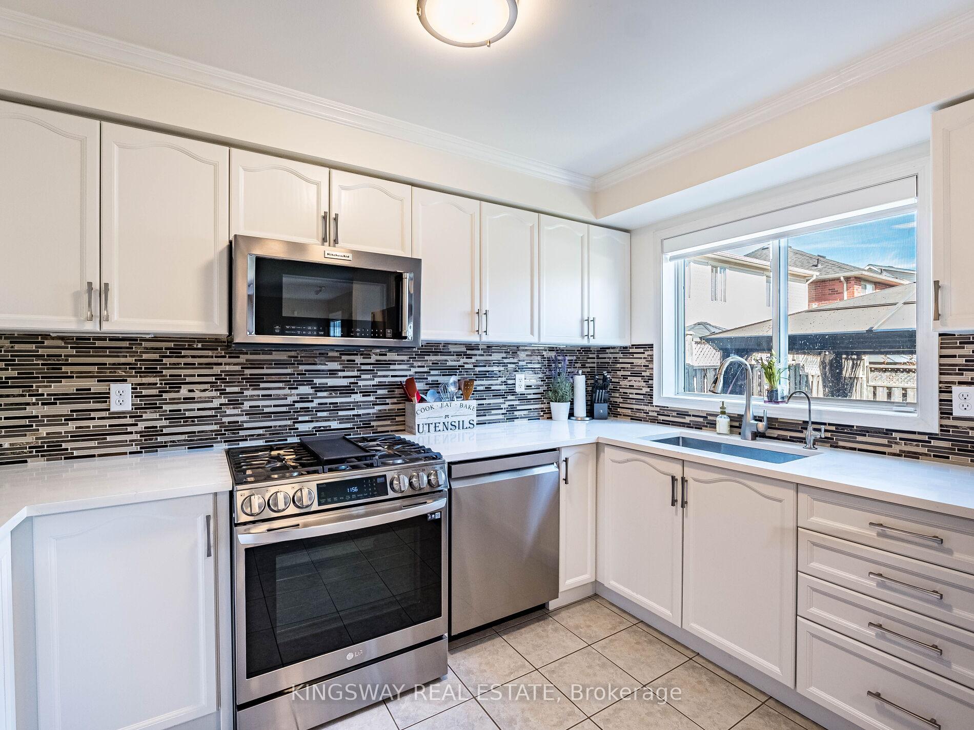 Photo 18 of 539 Caverhill Crescent, Milton, Clarke — HOMEH
