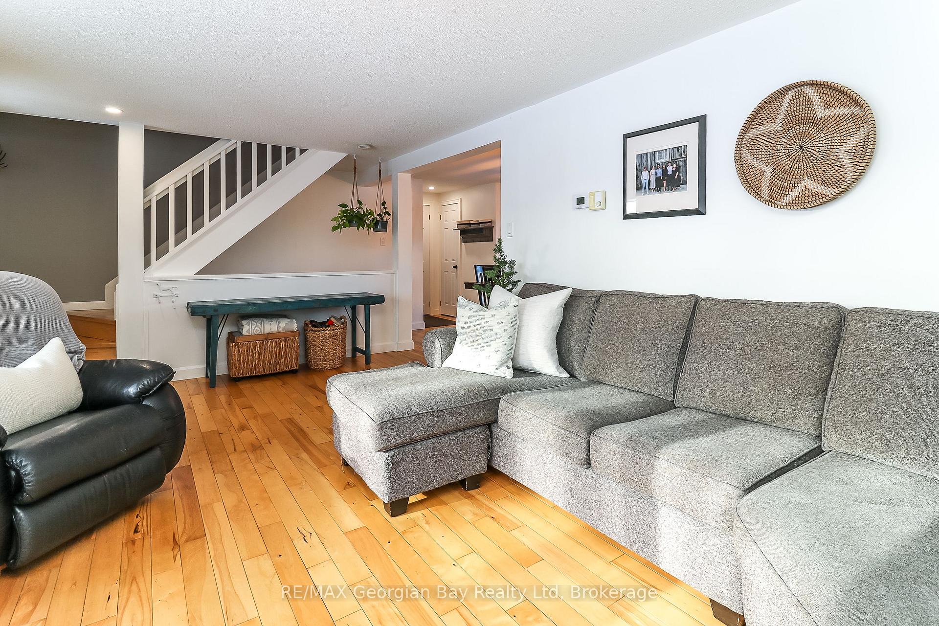 Photo 7 of 175 Griffin Court, Midland — HOMEH