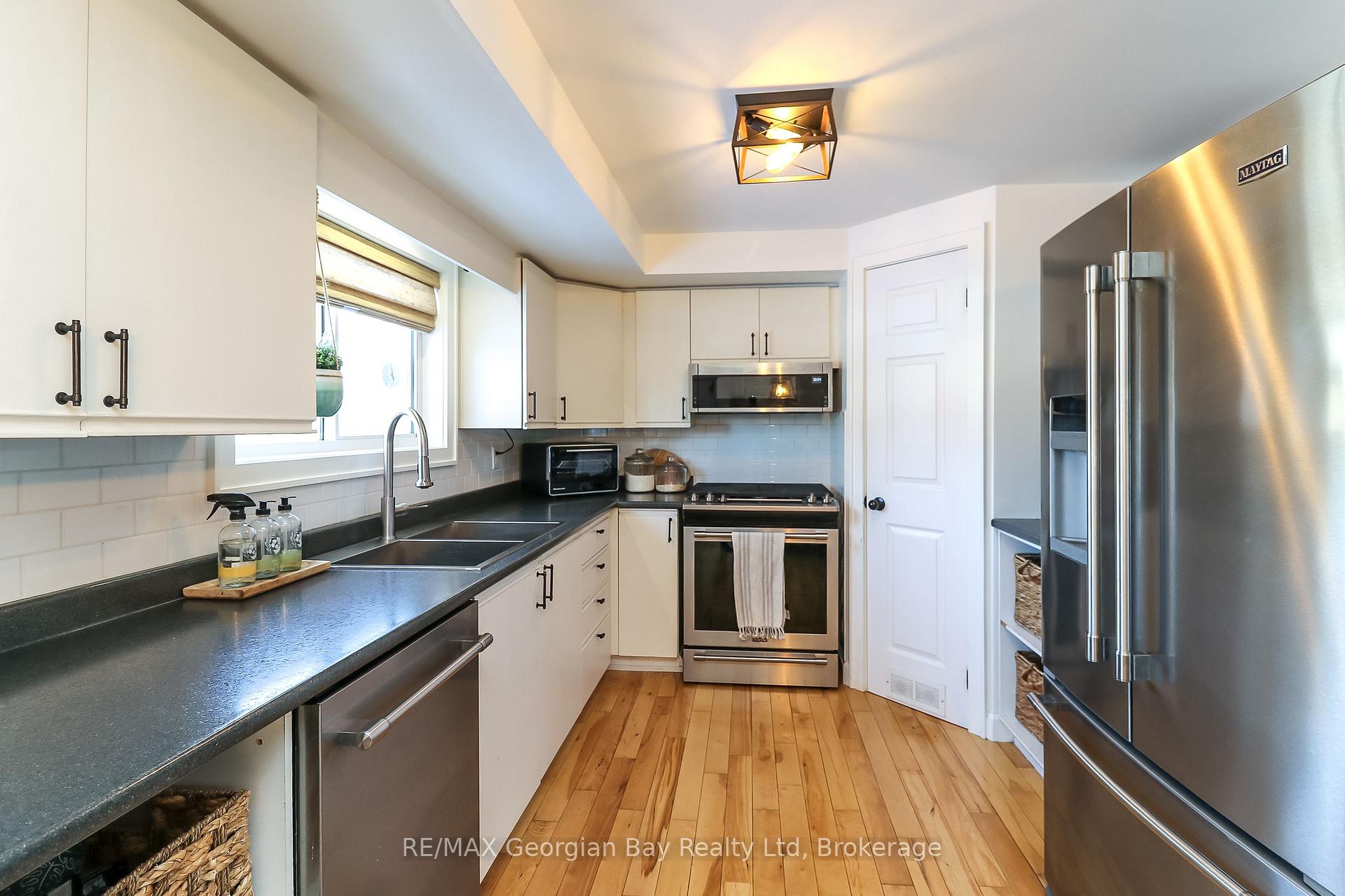 Photo 12 of 175 Griffin Court, Midland — HOMEH