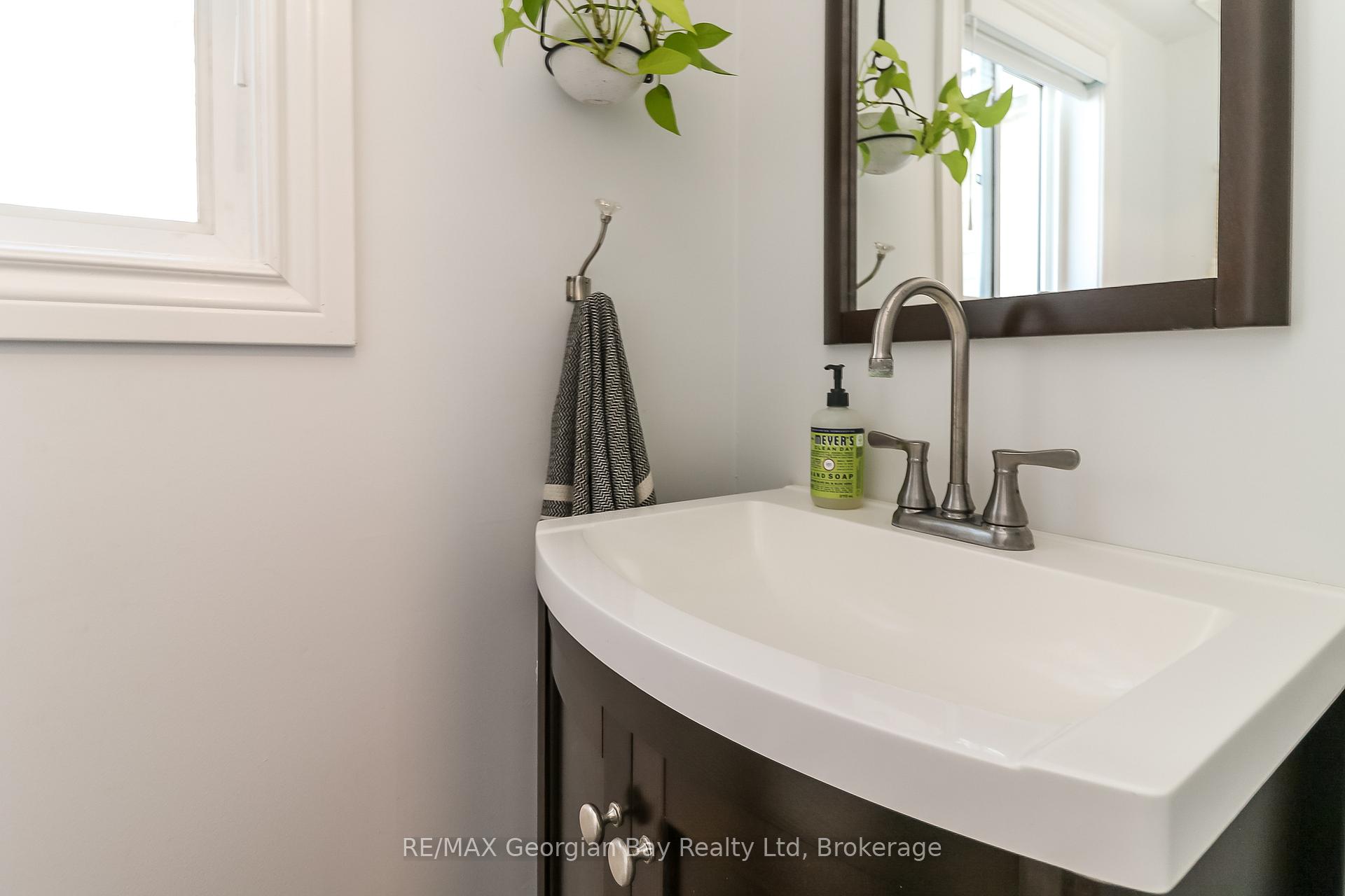 Photo 13 of 175 Griffin Court, Midland — HOMEH