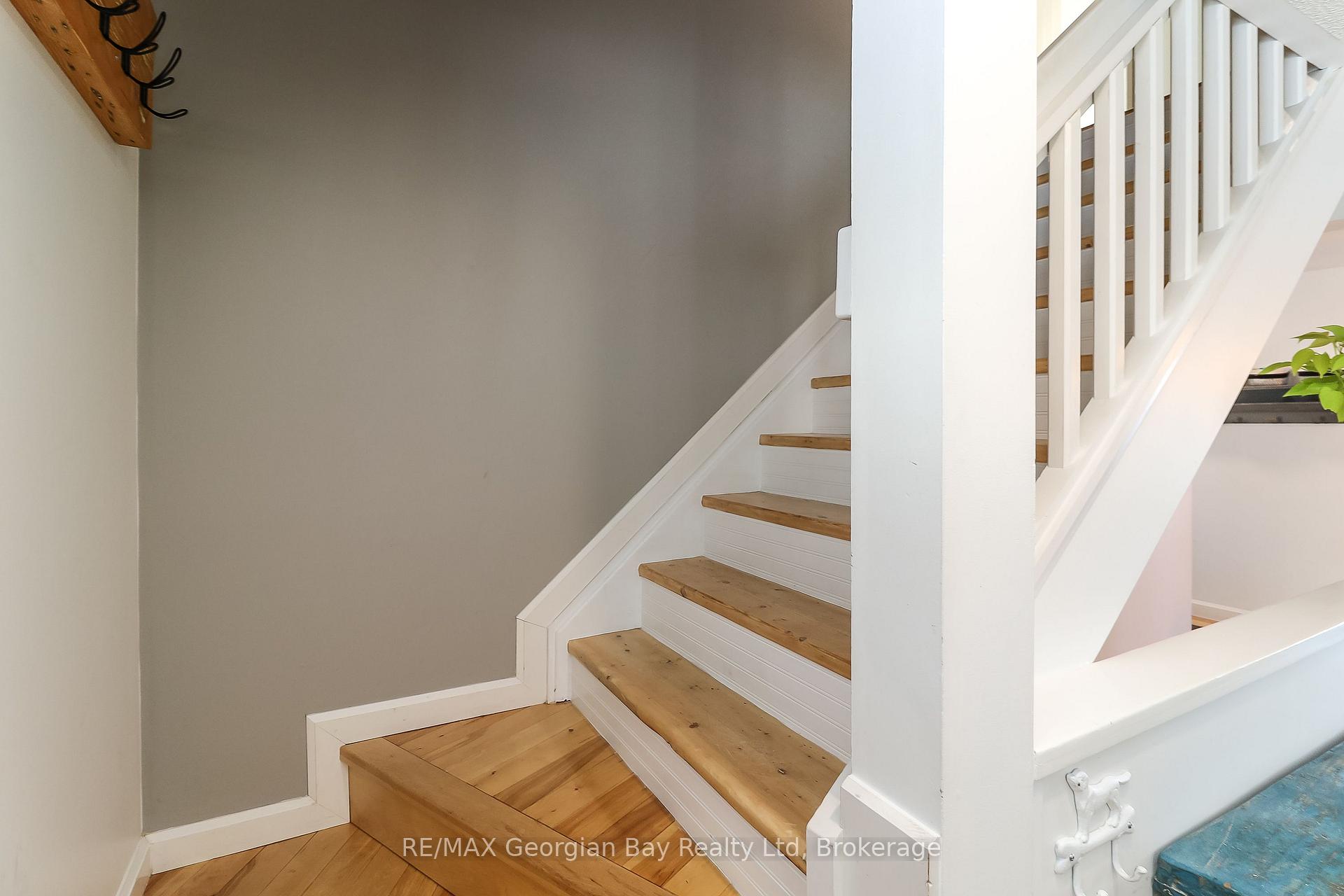 Photo 14 of 175 Griffin Court, Midland — HOMEH