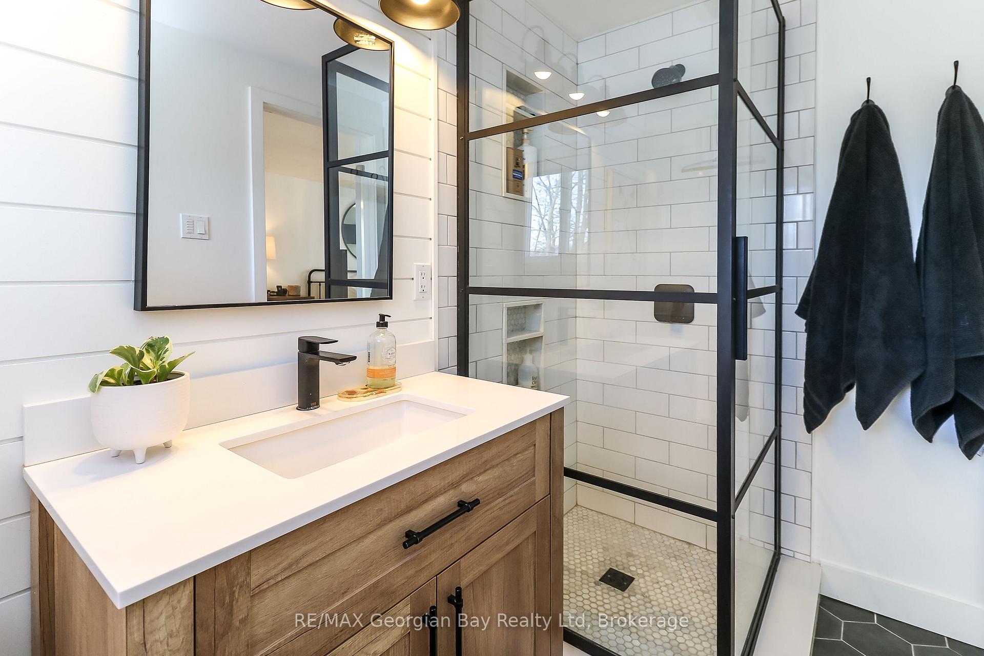 Photo 17 of 175 Griffin Court, Midland — HOMEH