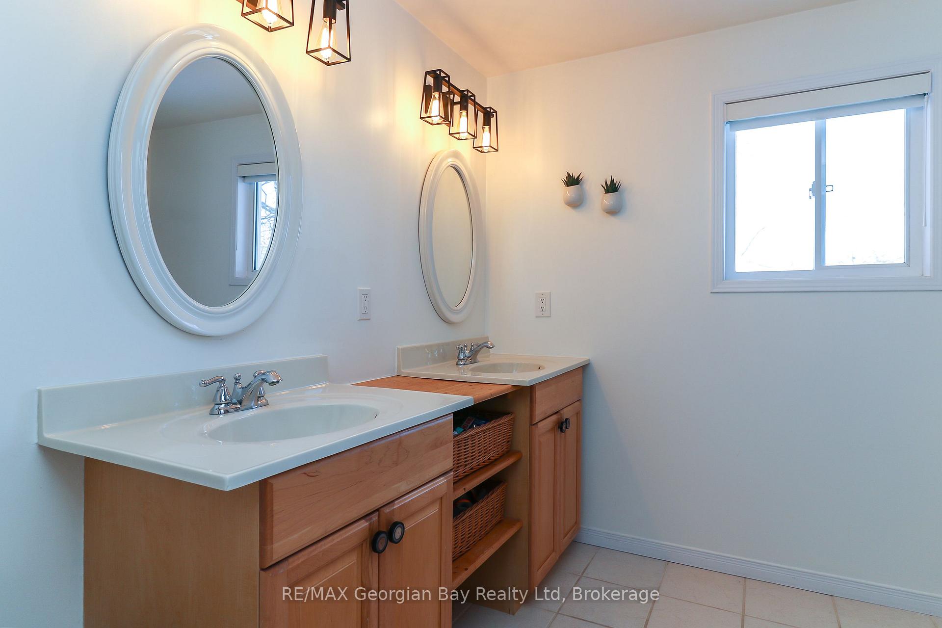 Photo 23 of 175 Griffin Court, Midland — HOMEH