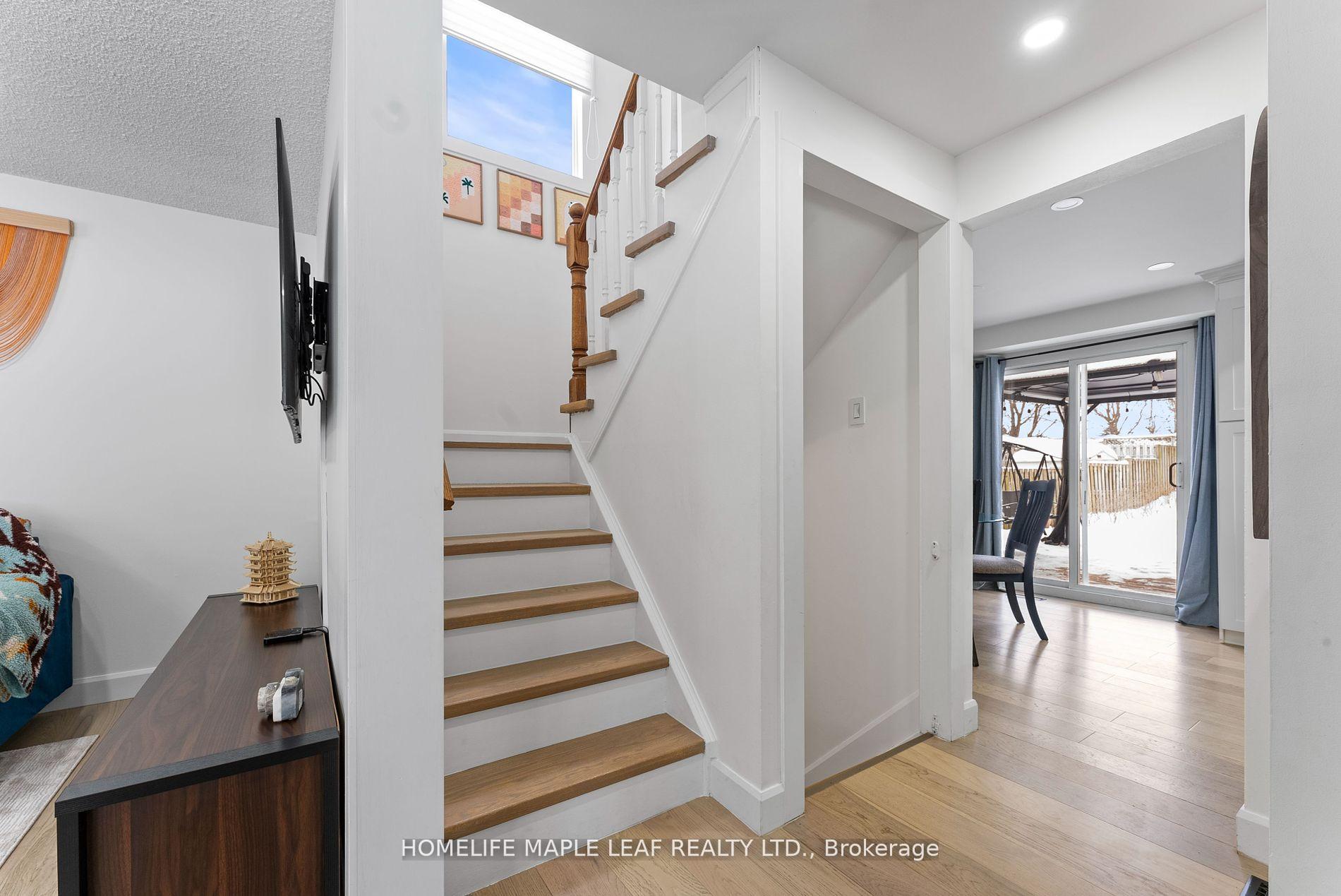 Photo 10 of 73 Timberlane Crescent, Kitchener — HOMEH