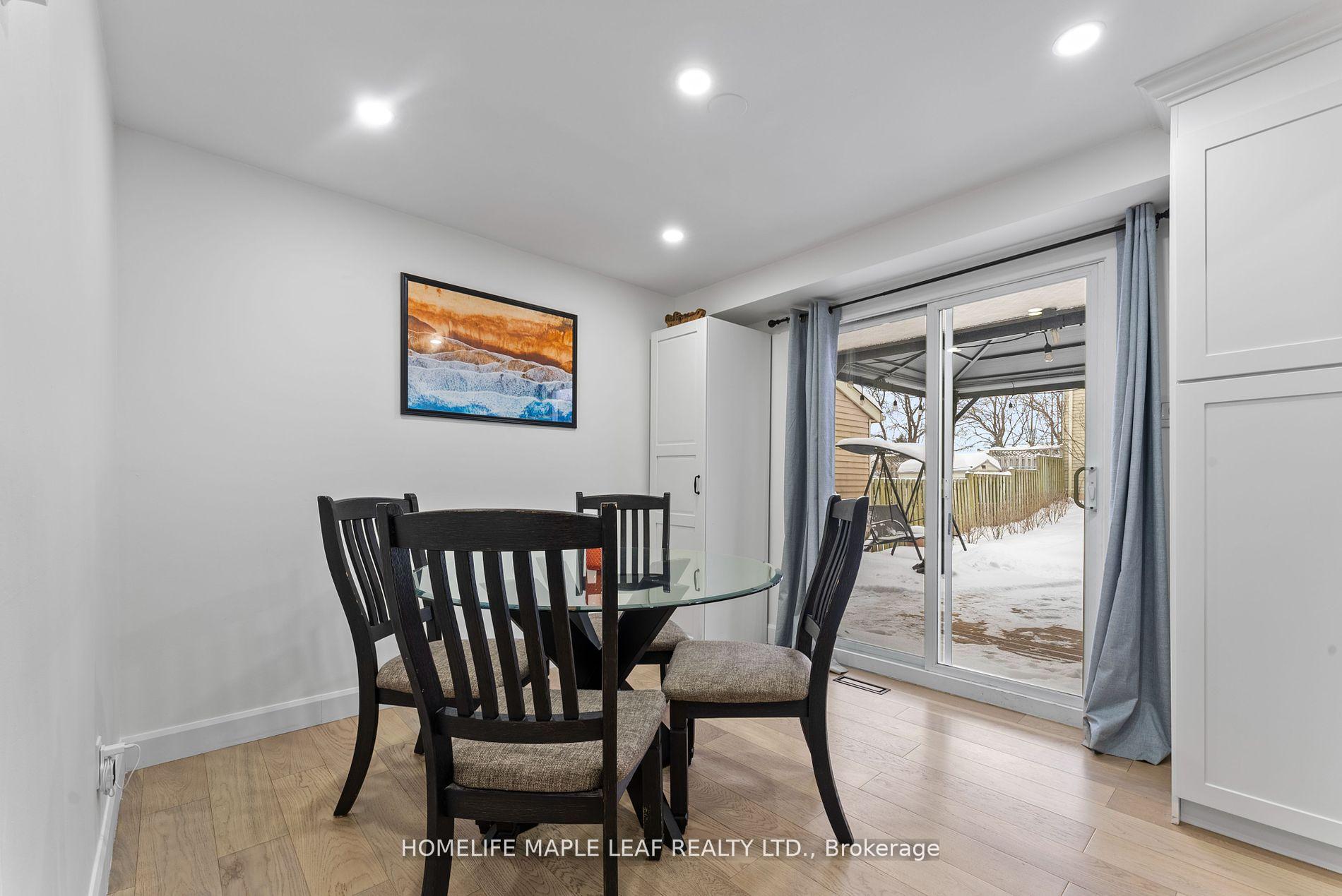 Photo 11 of 73 Timberlane Crescent, Kitchener — HOMEH