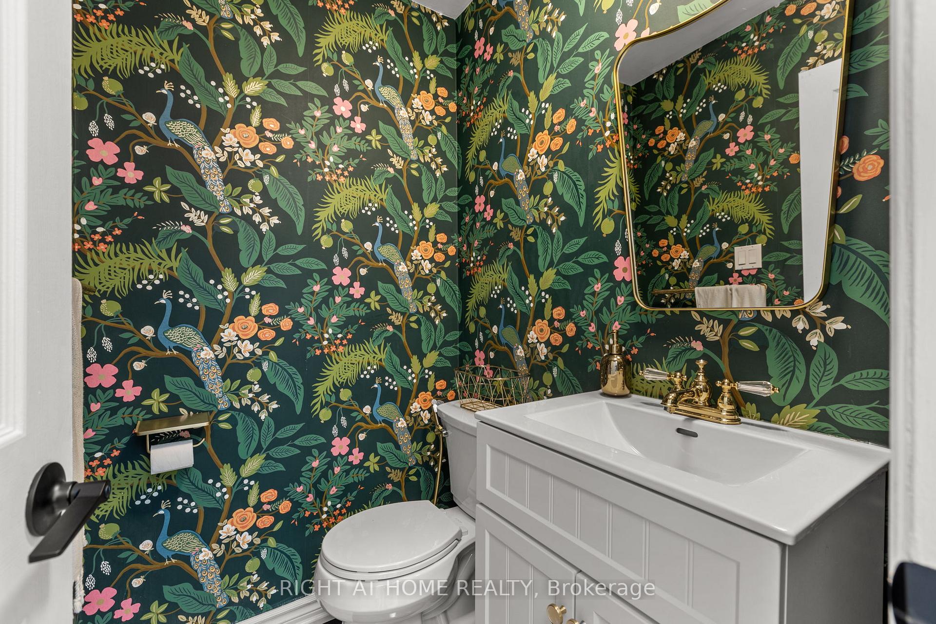 Photo 10 of 4 Deena Place, Markham, Middlefield — HOMEH