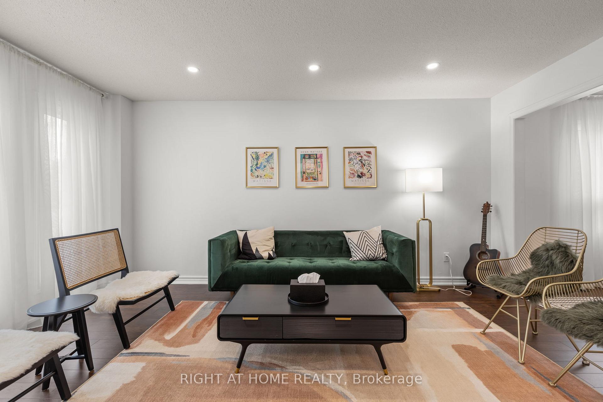 Photo 11 of 4 Deena Place, Markham, Middlefield — HOMEH