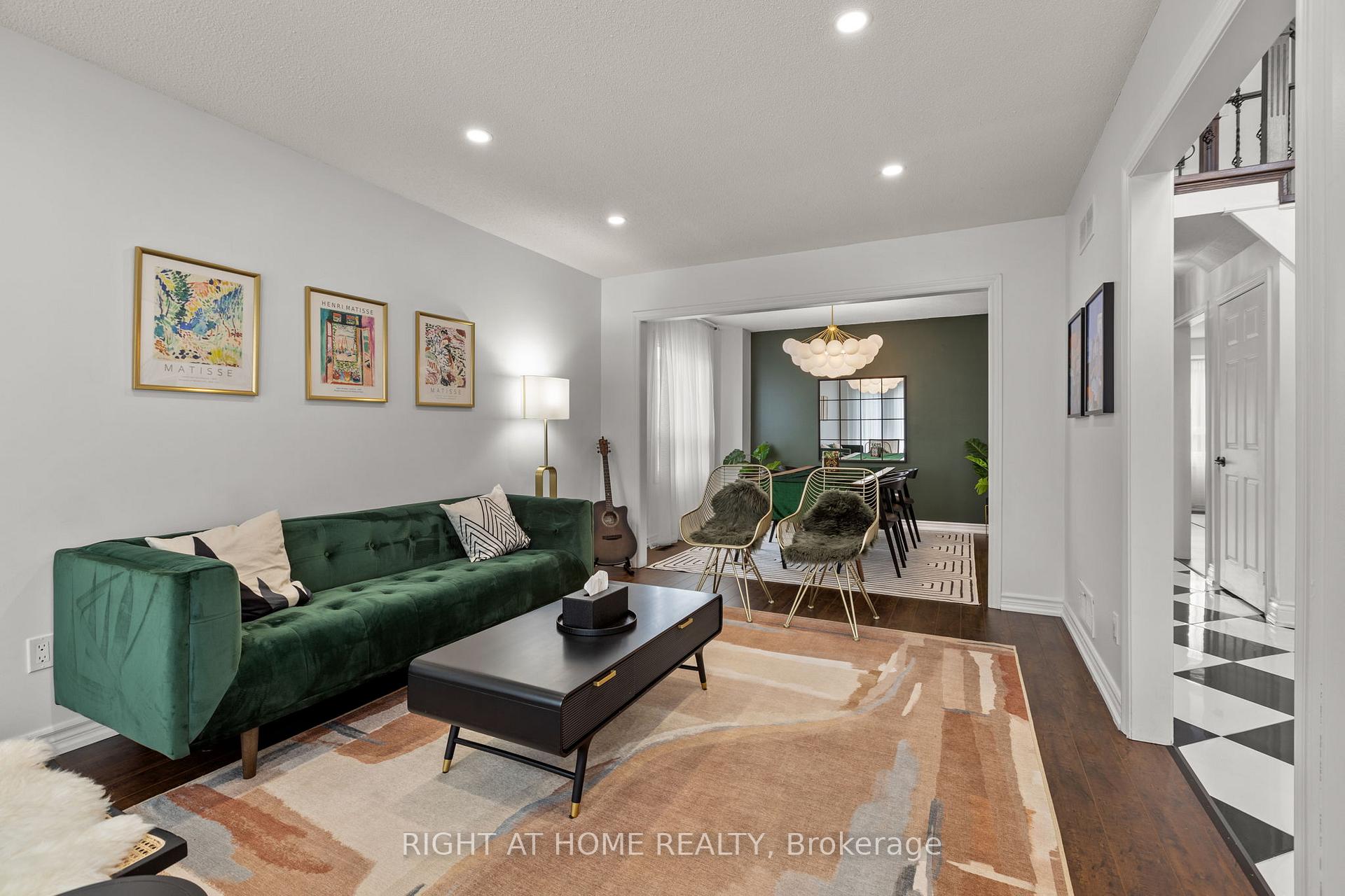 Photo 12 of 4 Deena Place, Markham, Middlefield — HOMEH