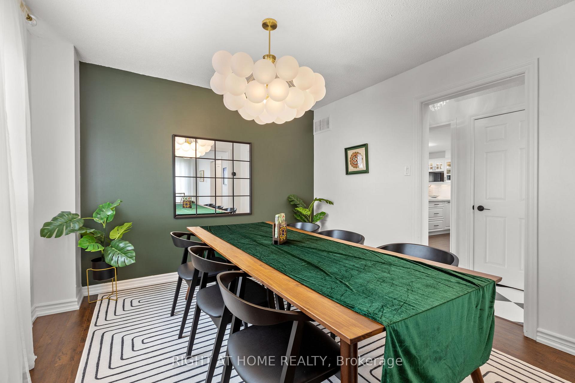 Photo 14 of 4 Deena Place, Markham, Middlefield — HOMEH