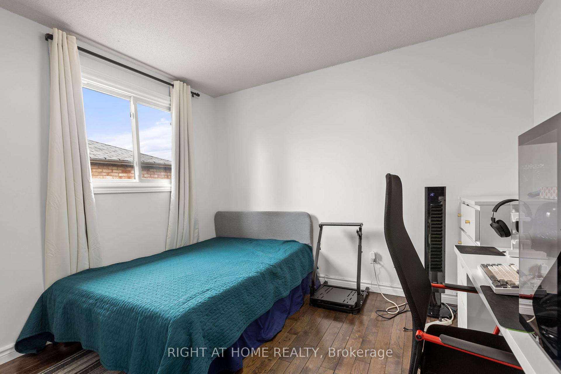 Photo 28 of 4 Deena Place, Markham, Middlefield — HOMEH