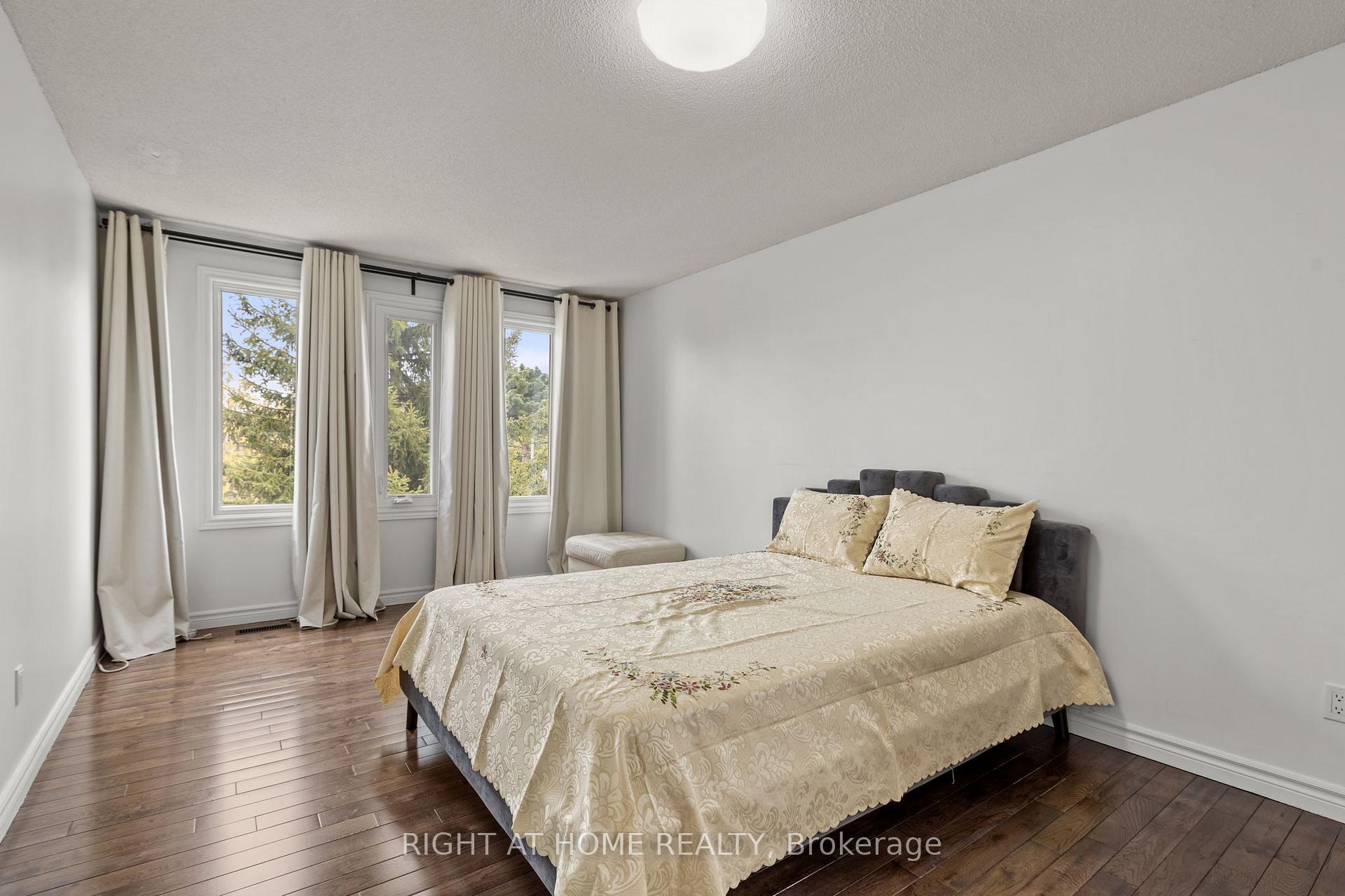 Photo 34 of 4 Deena Place, Markham, Middlefield — HOMEH
