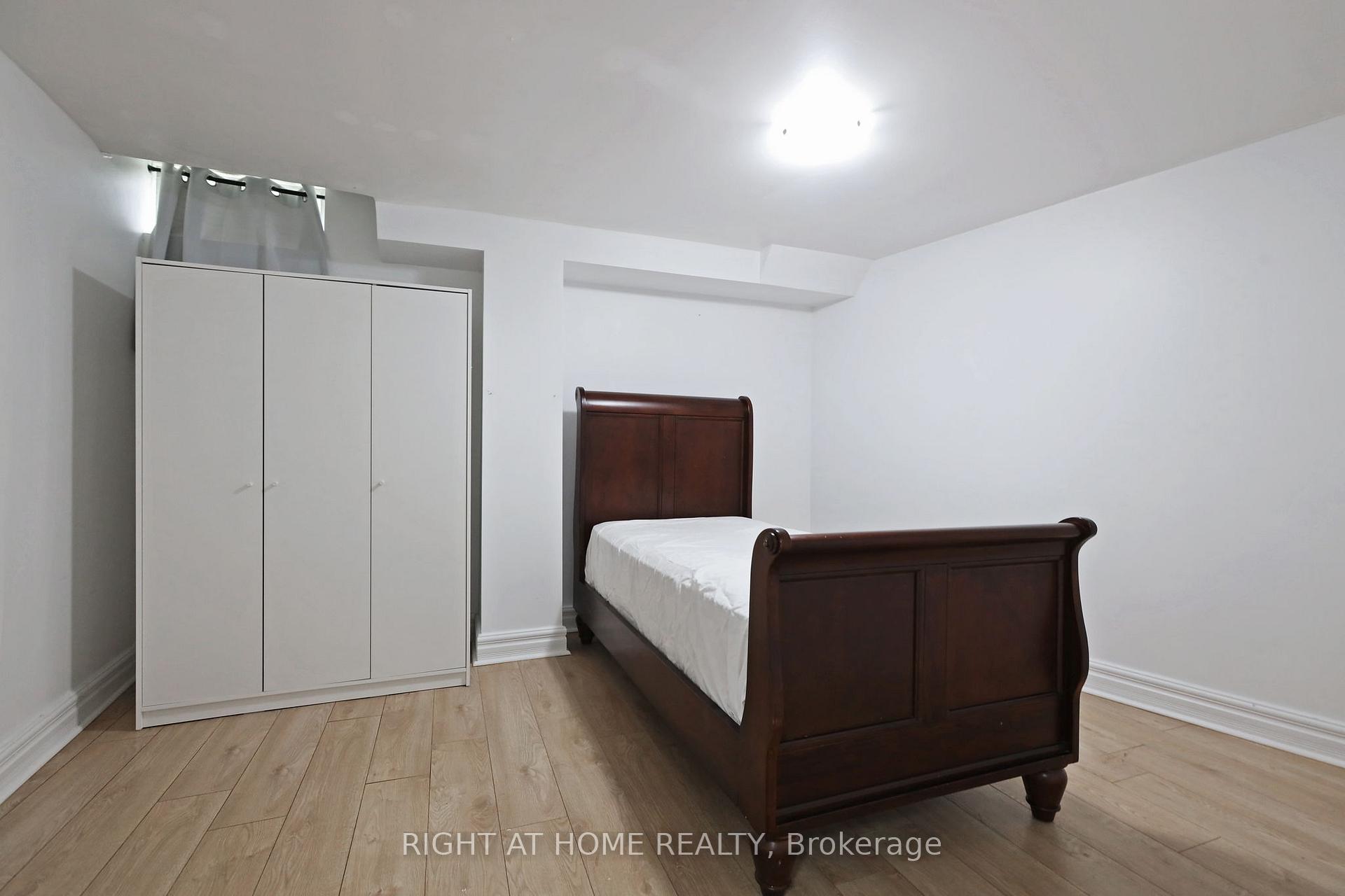 Photo 42 of 4 Deena Place, Markham, Middlefield — HOMEH