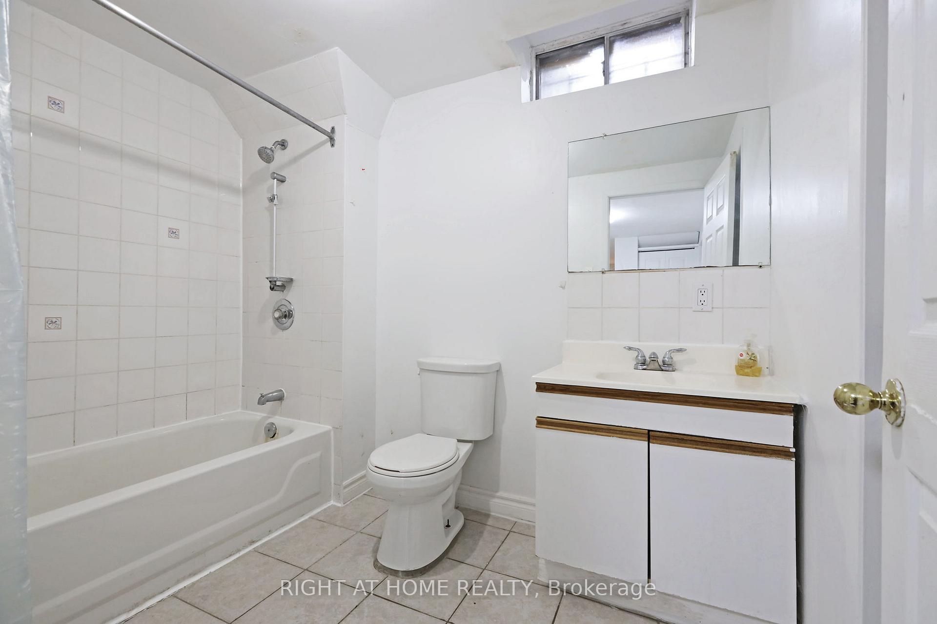 Photo 43 of 4 Deena Place, Markham, Middlefield — HOMEH