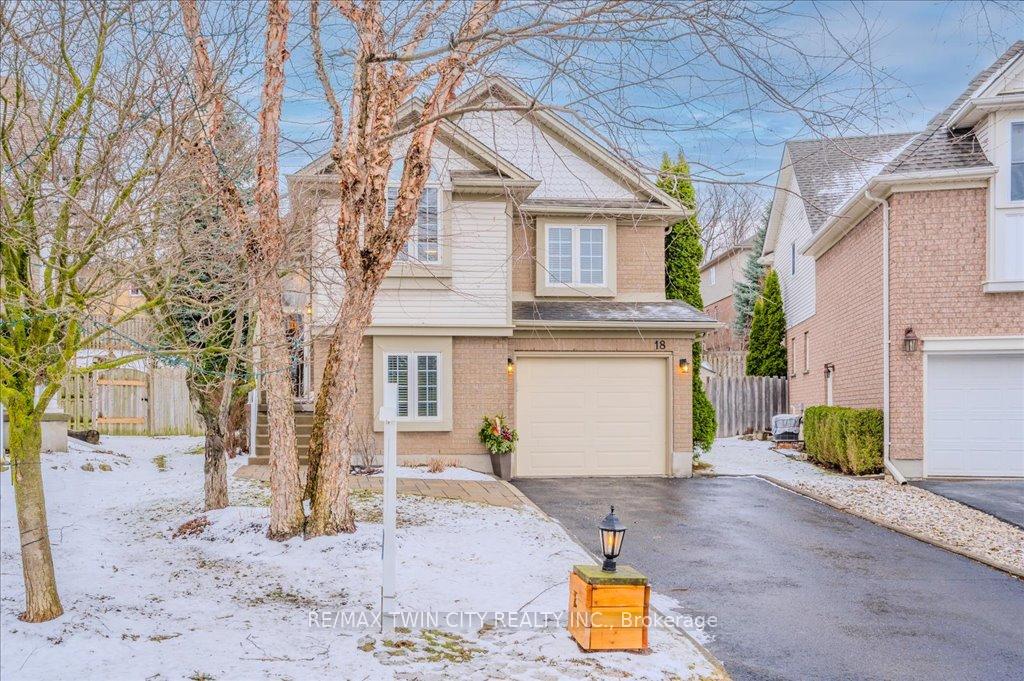 Photo 1 of 18 Wrenwood Place, Kitchener — HOMEH