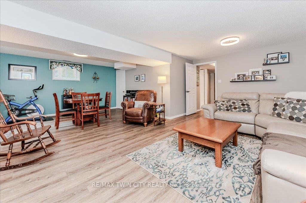 Photo 18 of 18 Wrenwood Place, Kitchener — HOMEH