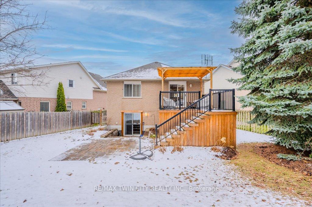 Photo 29 of 18 Wrenwood Place, Kitchener — HOMEH