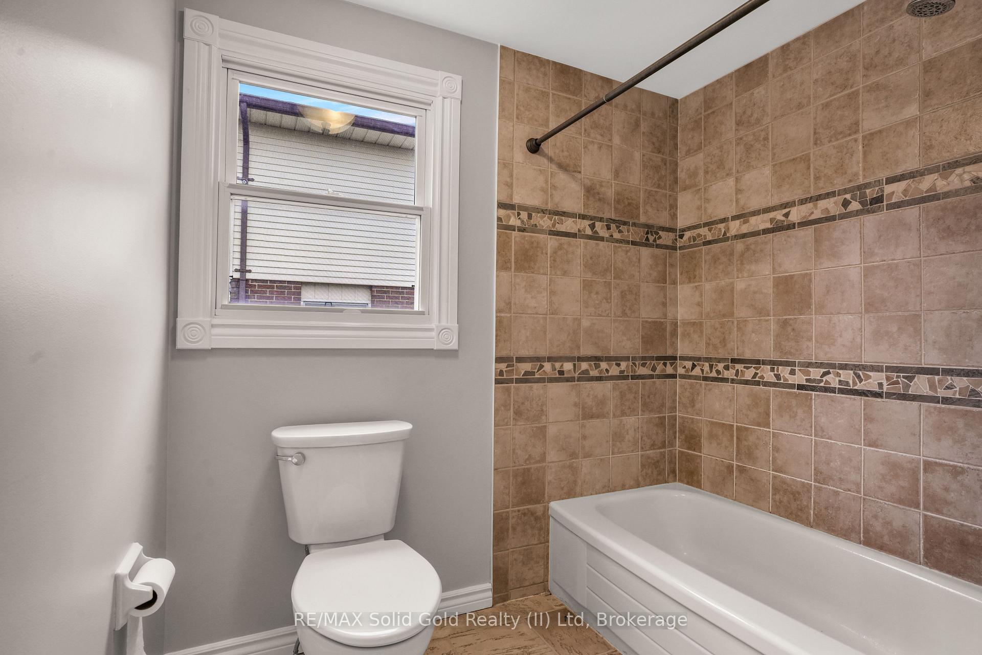 Photo 14 of 197 Folkstone Place, Kitchener — HOMEH