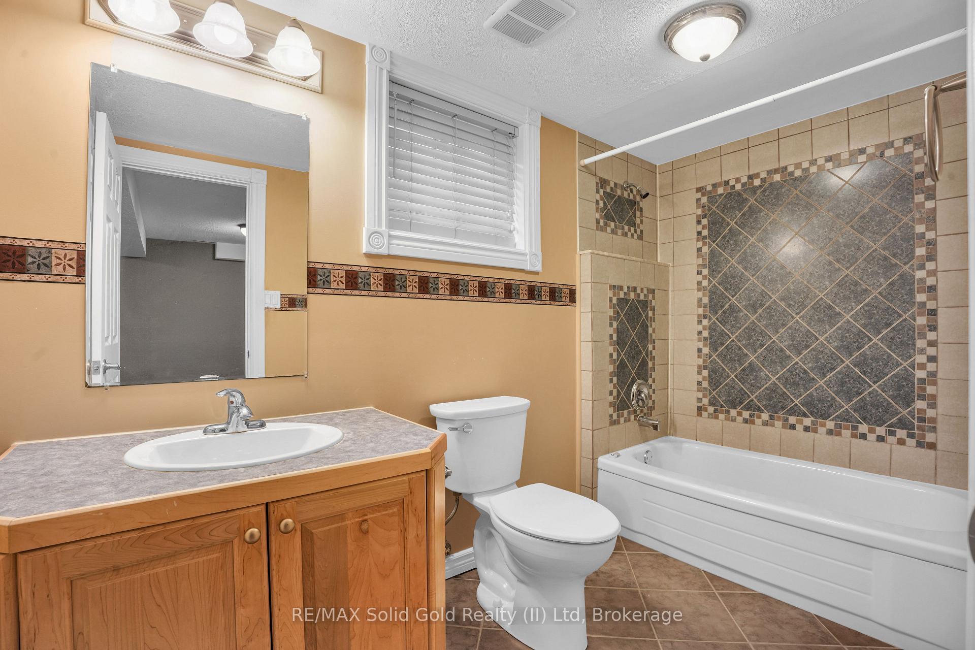 Photo 24 of 197 Folkstone Place, Kitchener — HOMEH
