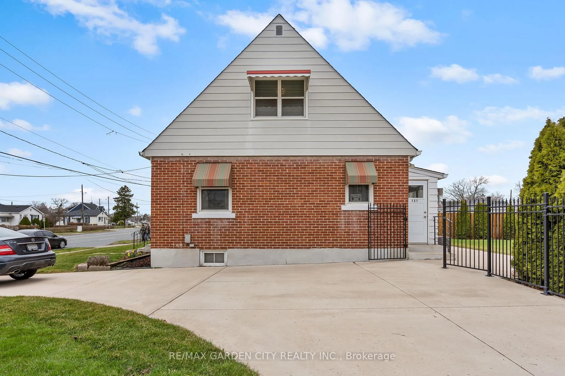 Photo 22 of 131 Westchester Crescent, St. Catharines, E. Chester — HOMEH