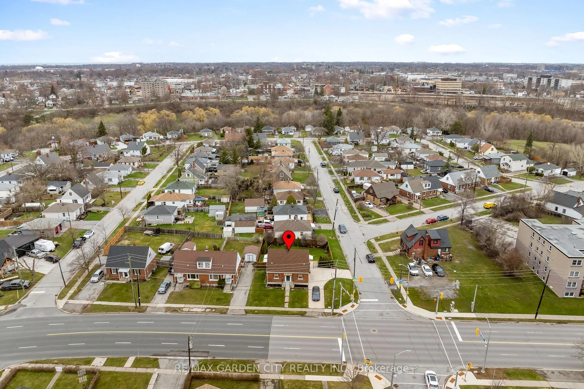 Photo 24 of 131 Westchester Crescent, St. Catharines, E. Chester — HOMEH