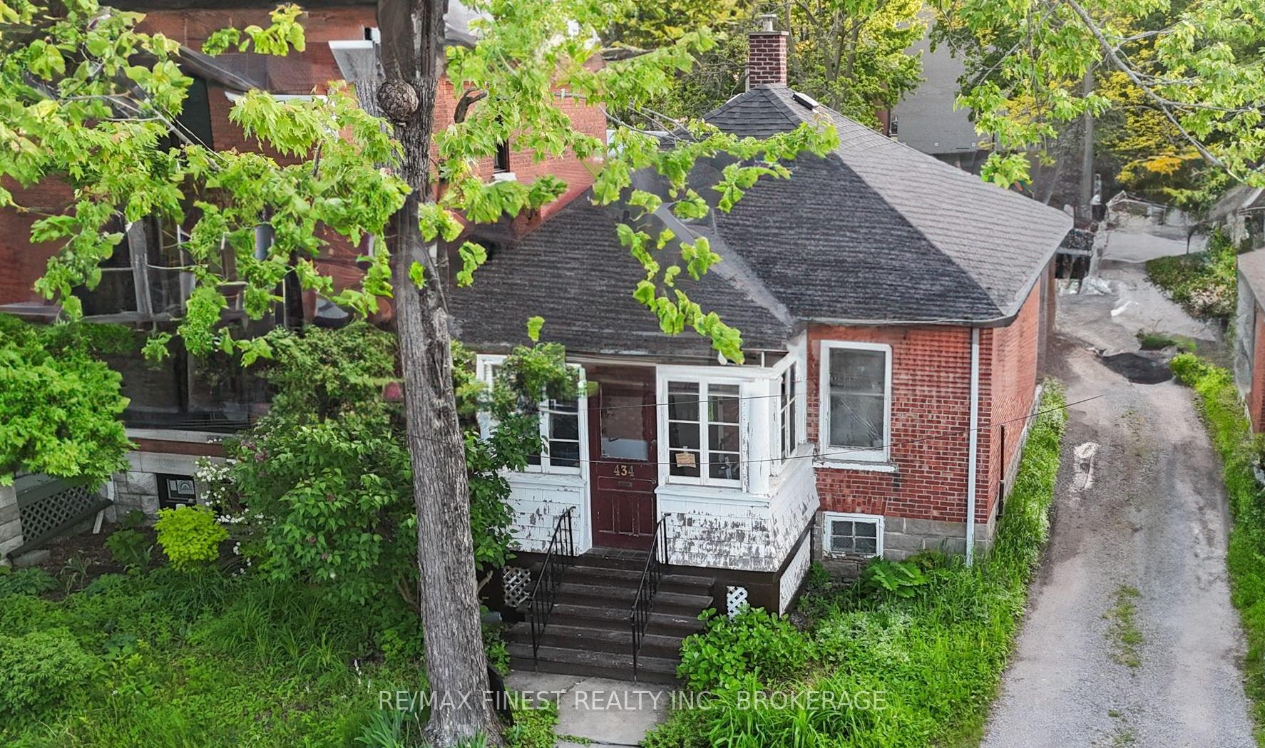 Photo 1 of 434 Alfred Street, Kingston, East of Sir John A. Blvd — HOMEH