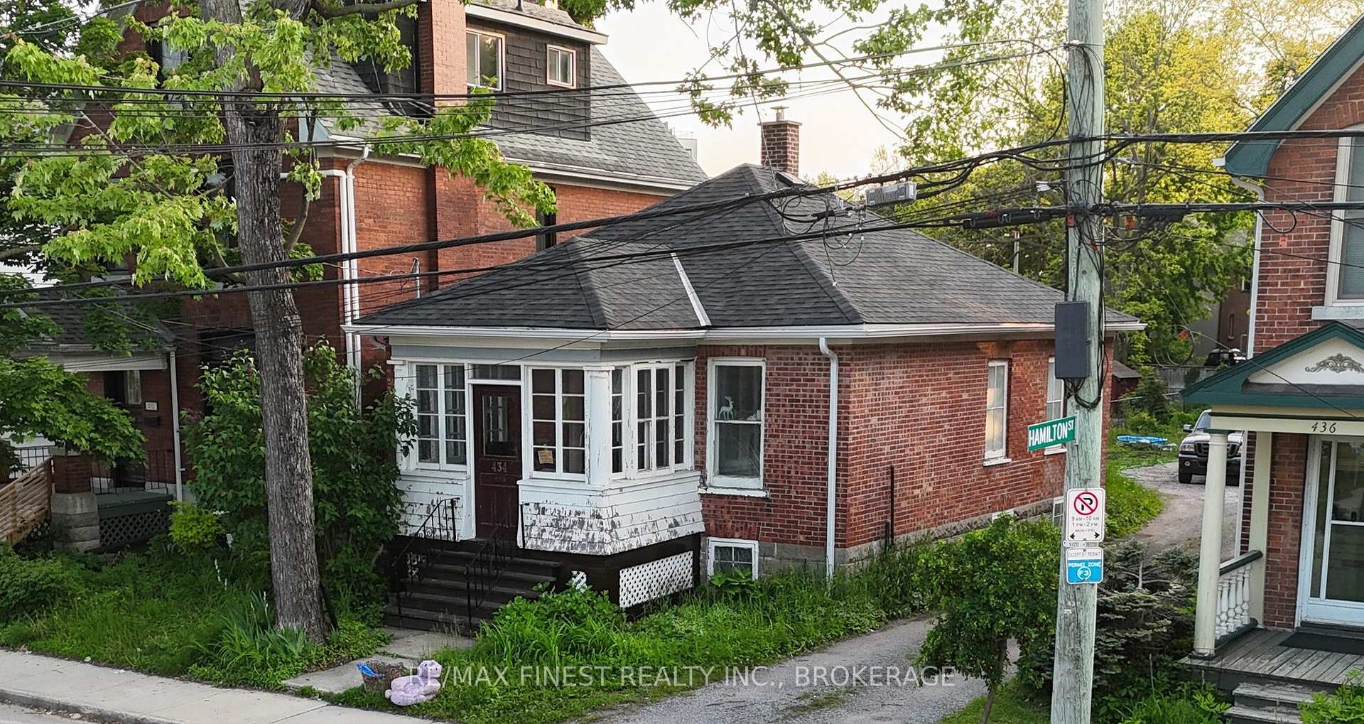 Photo 2 of 434 Alfred Street, Kingston, East of Sir John A. Blvd — HOMEH