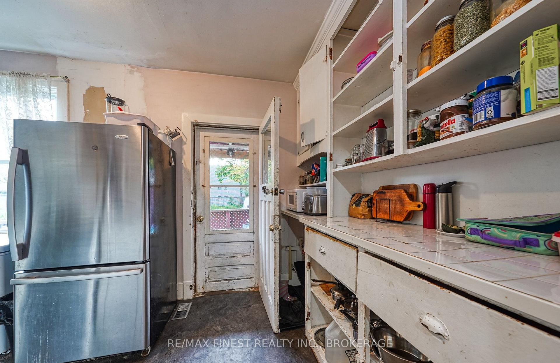 Photo 7 of 434 Alfred Street, Kingston, East of Sir John A. Blvd — HOMEH