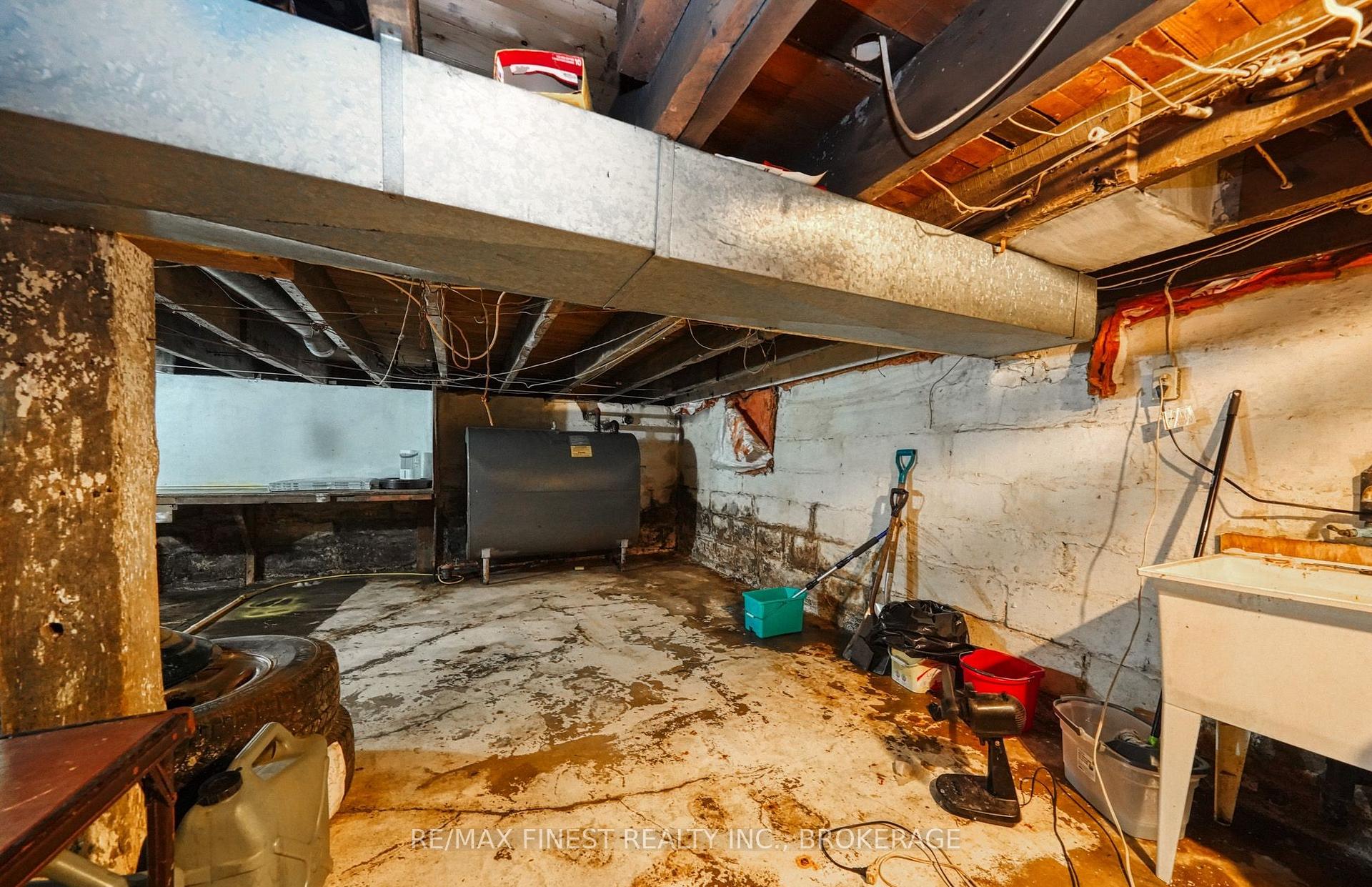 Photo 18 of 434 Alfred Street, Kingston, East of Sir John A. Blvd — HOMEH