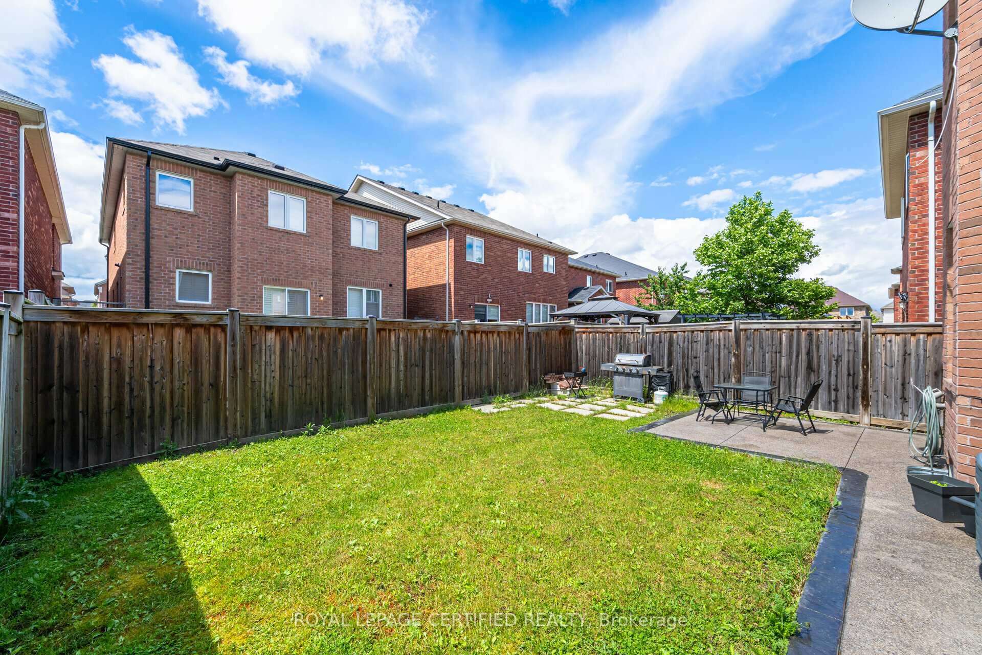 Photo 39 of 335 Bessborough Drive, Milton, Harrison — HOMEH