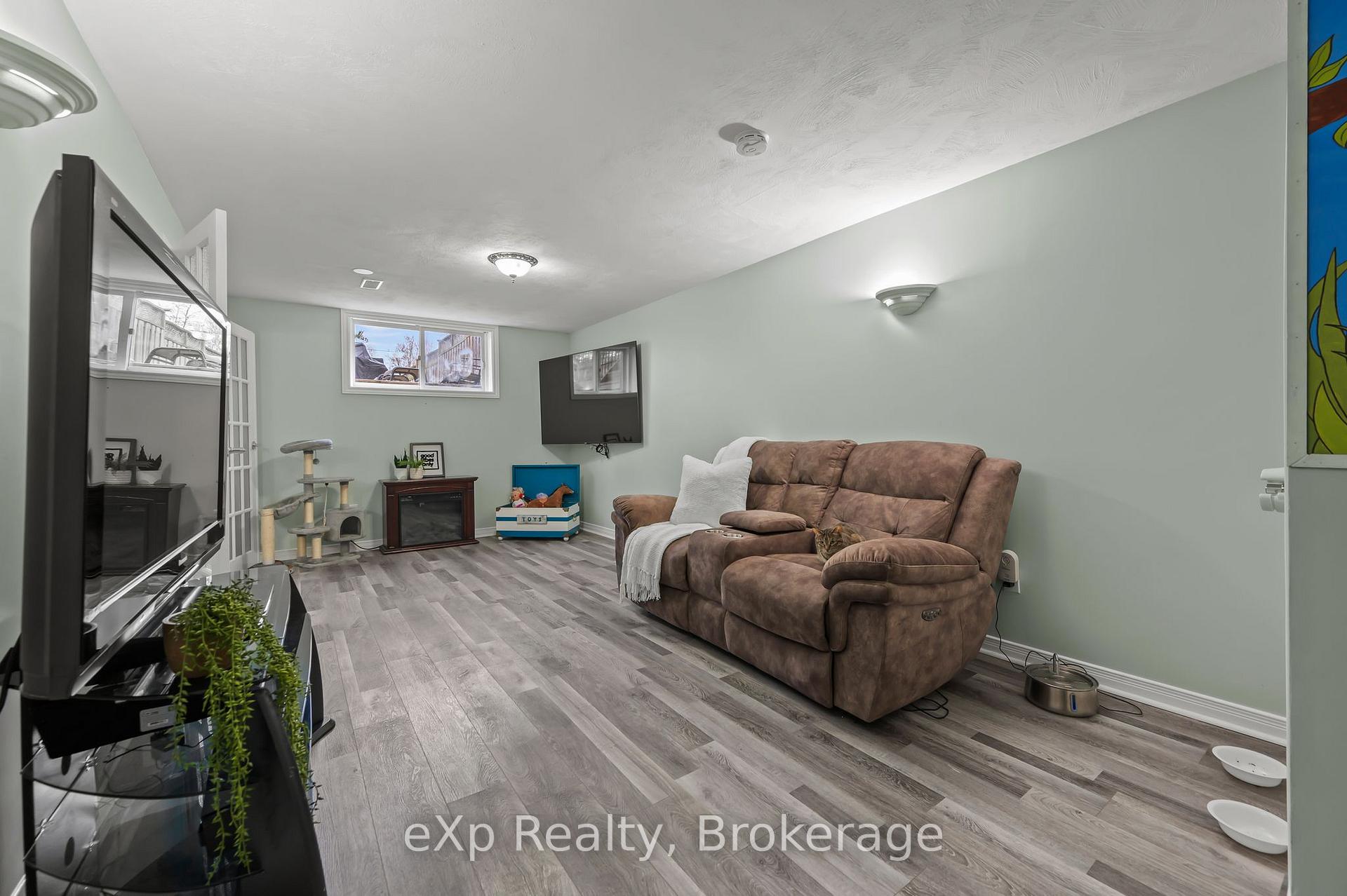 Photo 31 of 69 Misty Street, Kitchener — HOMEH