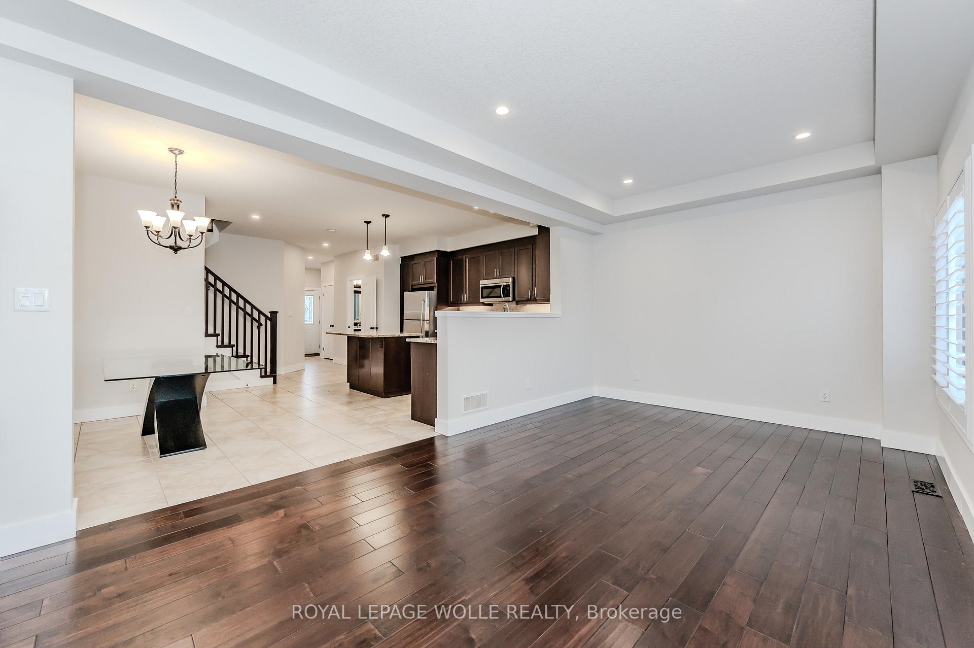 Photo 8 of 204 Cranbrook Street, Kitchener — HOMEH