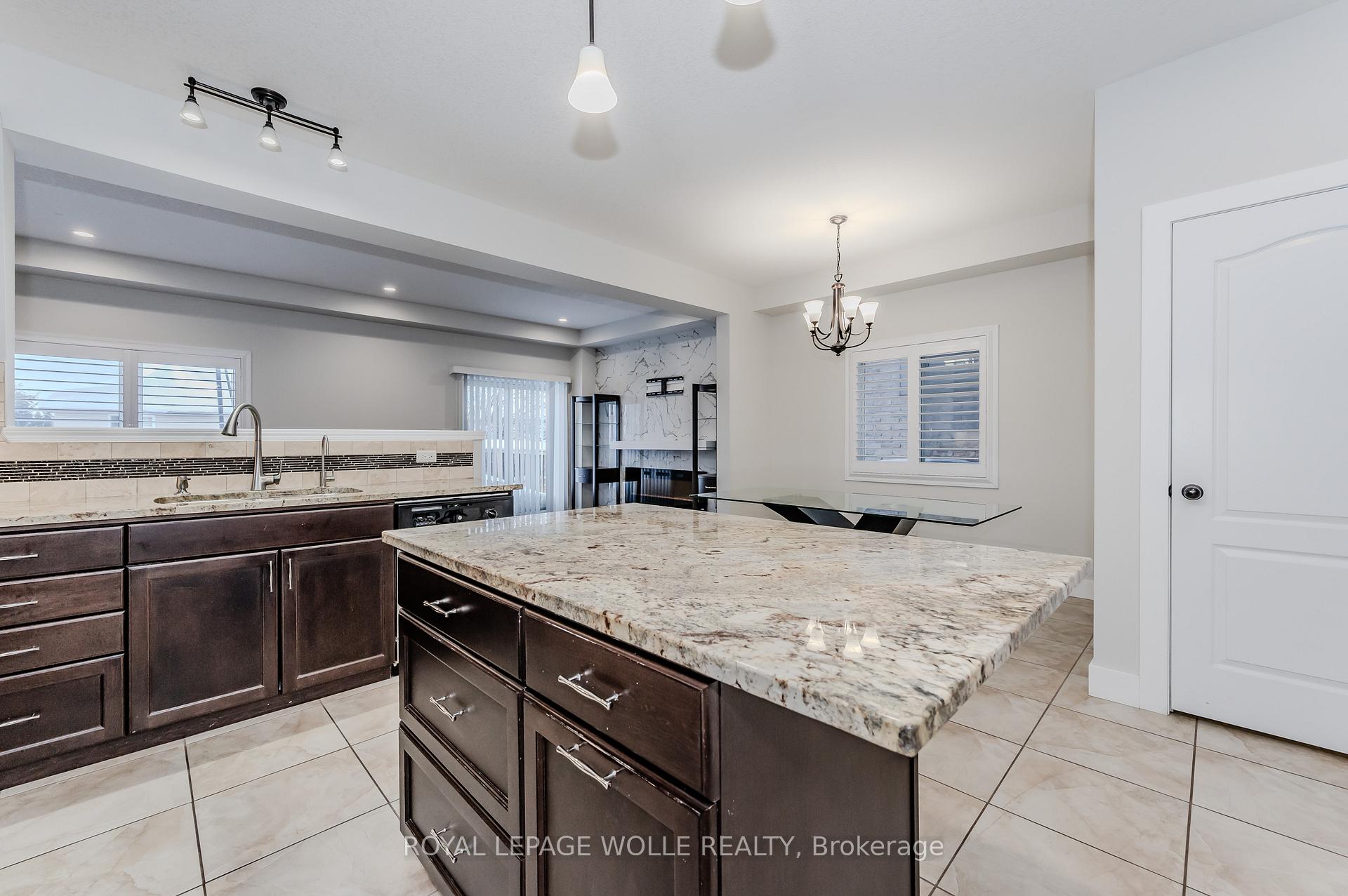 Photo 14 of 204 Cranbrook Street, Kitchener — HOMEH