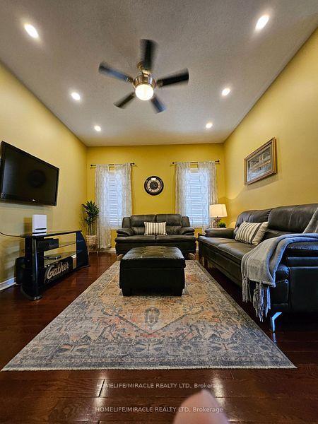 Photo 11 of 39 Evaridge Drive, Markham, Cornell — HOMEH