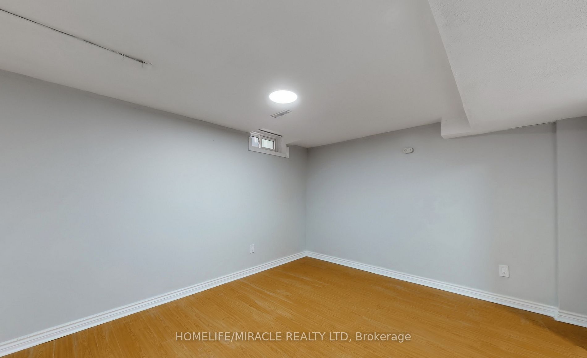 Photo 21 of 20 Nadia Place, Brampton, Westgate — HOMEH
