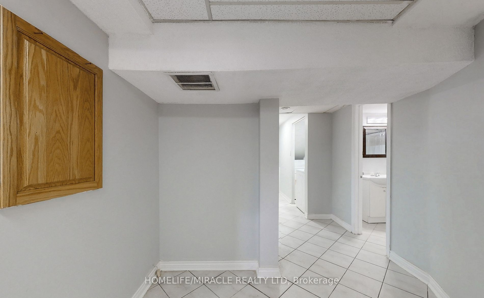 Photo 25 of 20 Nadia Place, Brampton, Westgate — HOMEH