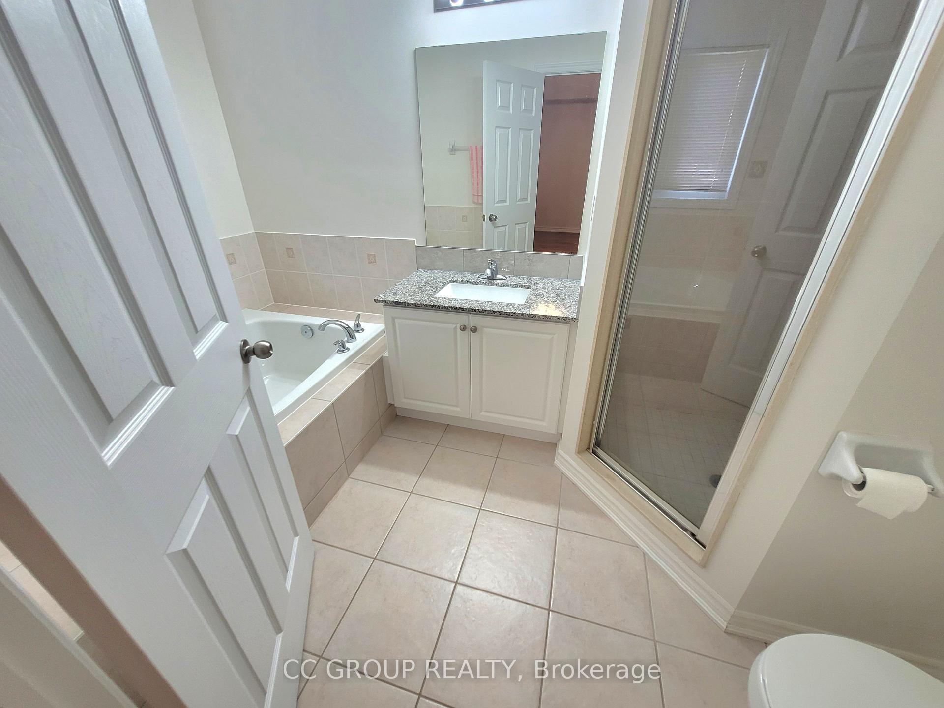 Photo 13 of 76 Carolina Rose Crescent, Markham, Wismer — HOMEH