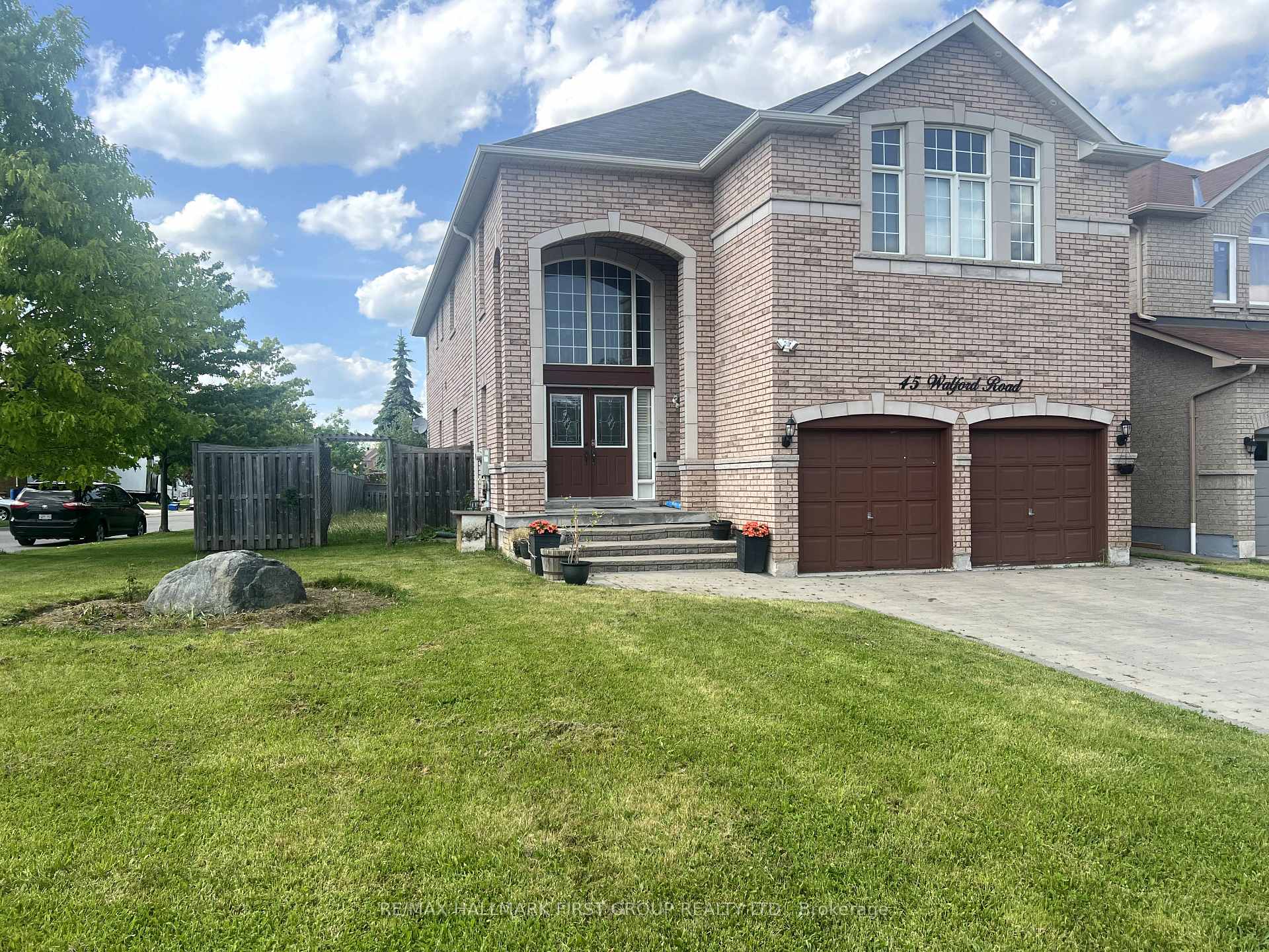 Photo 2 of 45 Walford Road, Markham, Middlefield — HOMEH