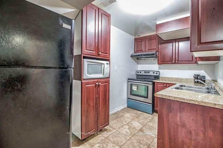 Photo 12 of 45 Walford Road, Markham, Middlefield — HOMEH