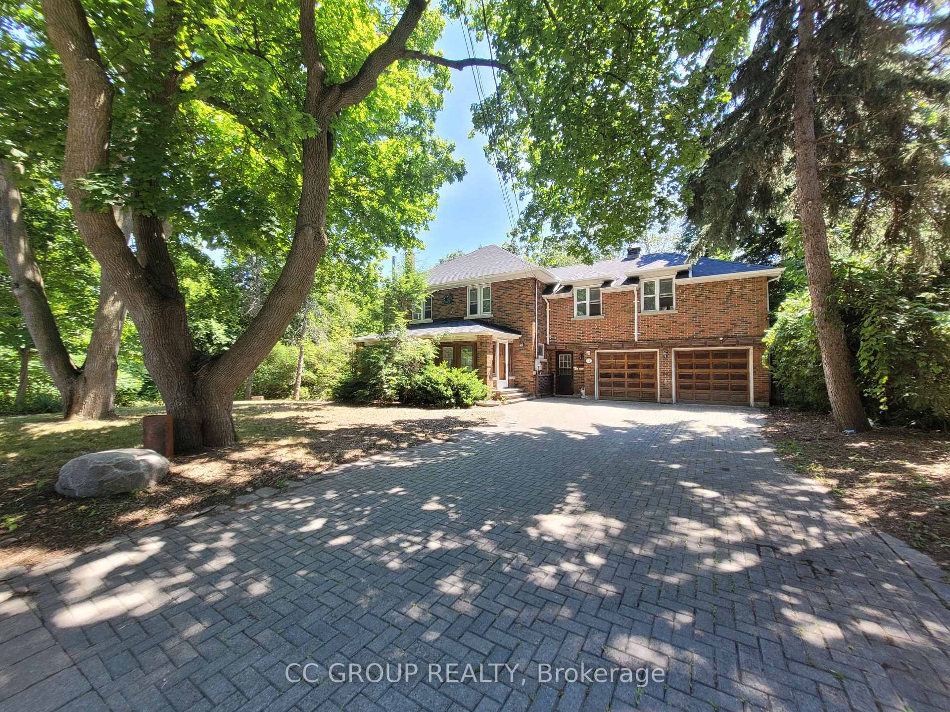 Front of 17 Eckardt Avenue