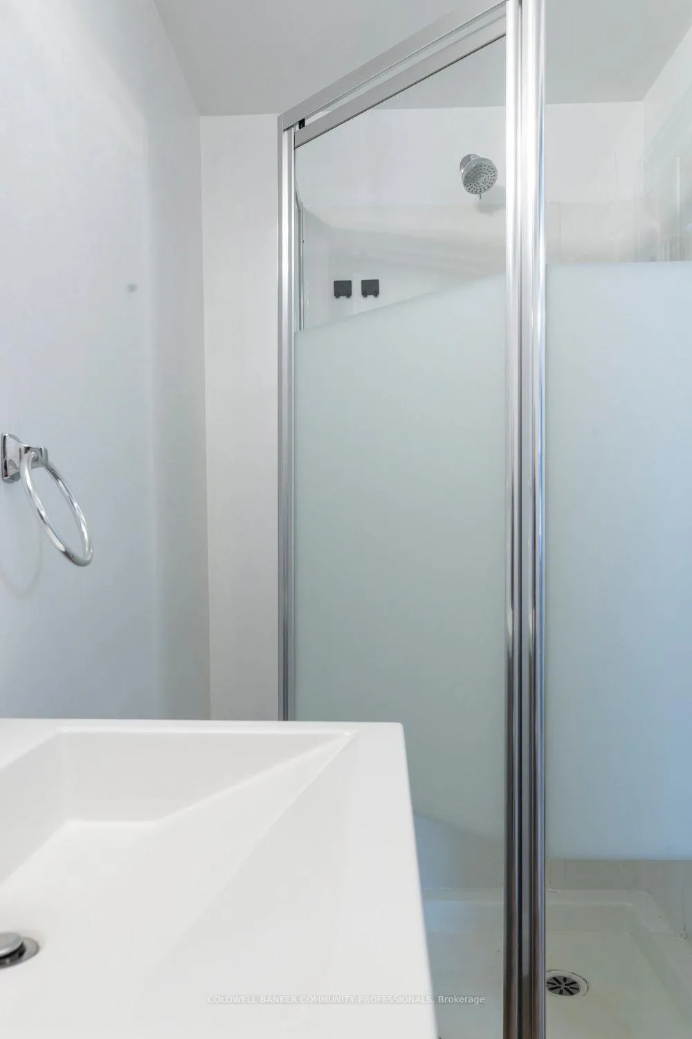 Photo 72 of Unit 302, 433 Barton Street E, Hamilton, Landsdale — HOMEH