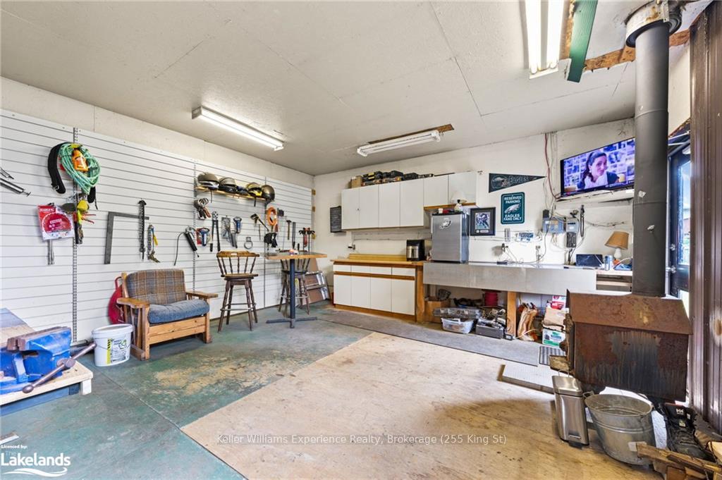 Photo 19 of 457 Queen Street, Midland — HOMEH