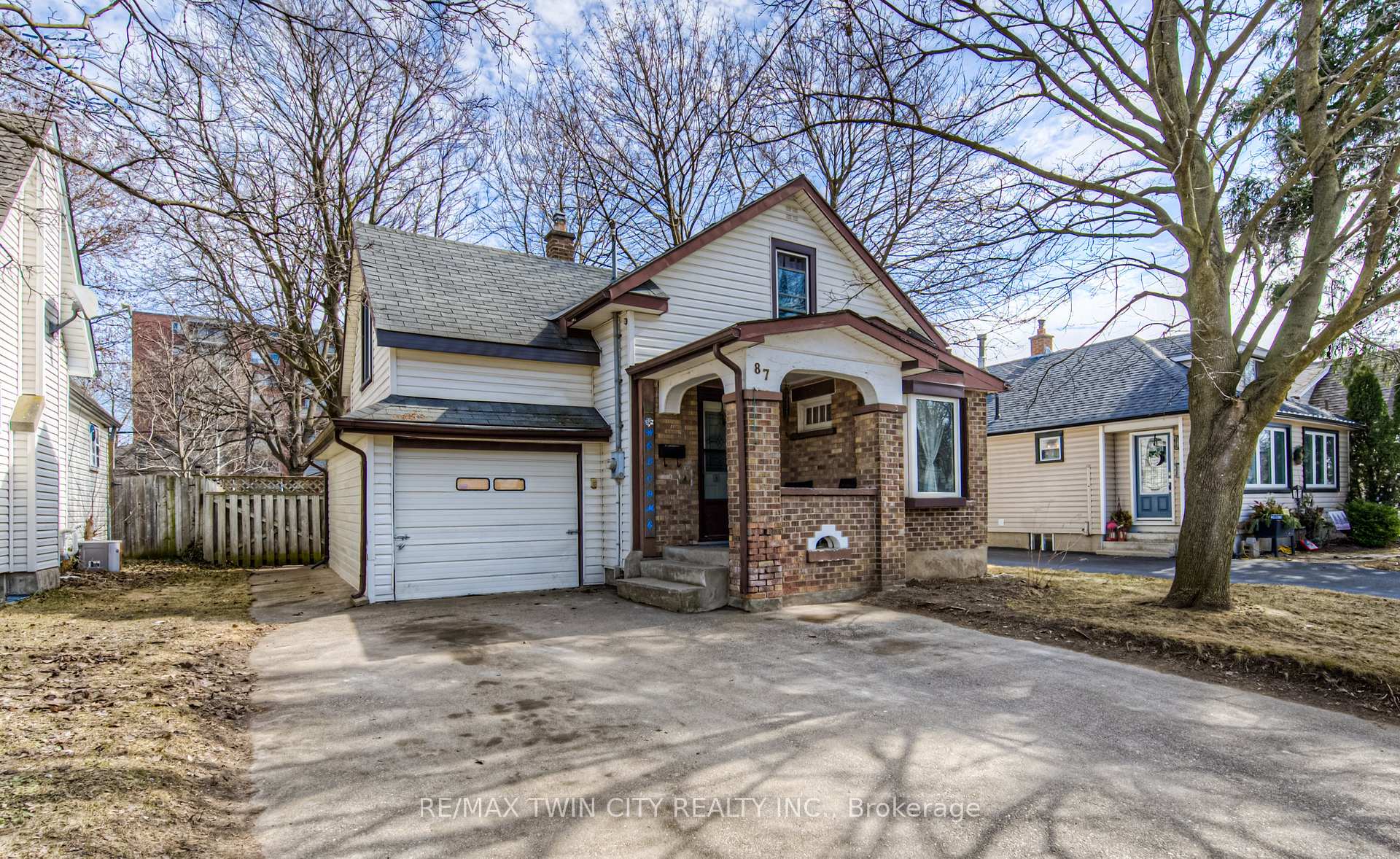 Photo 1 of 87 6 Avenue, Kitchener — HOMEH