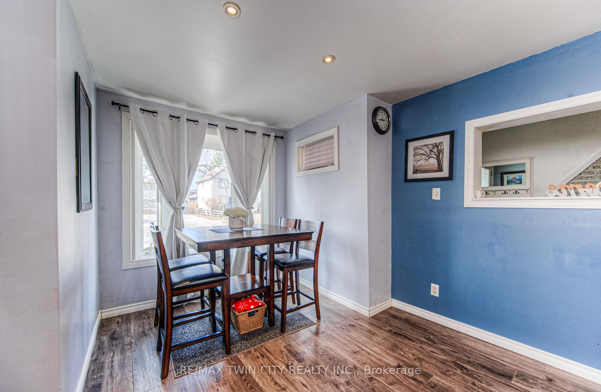 Photo 14 of 87 6 Avenue, Kitchener — HOMEH